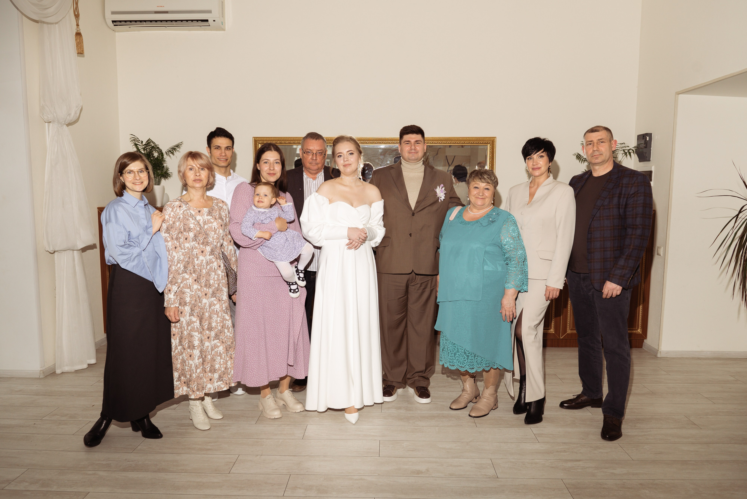 Роспись в ЗАГСе ВДНХ. Фотограф Москва Настя Профотовна. Репортажные, свадебные и контент фотосессии