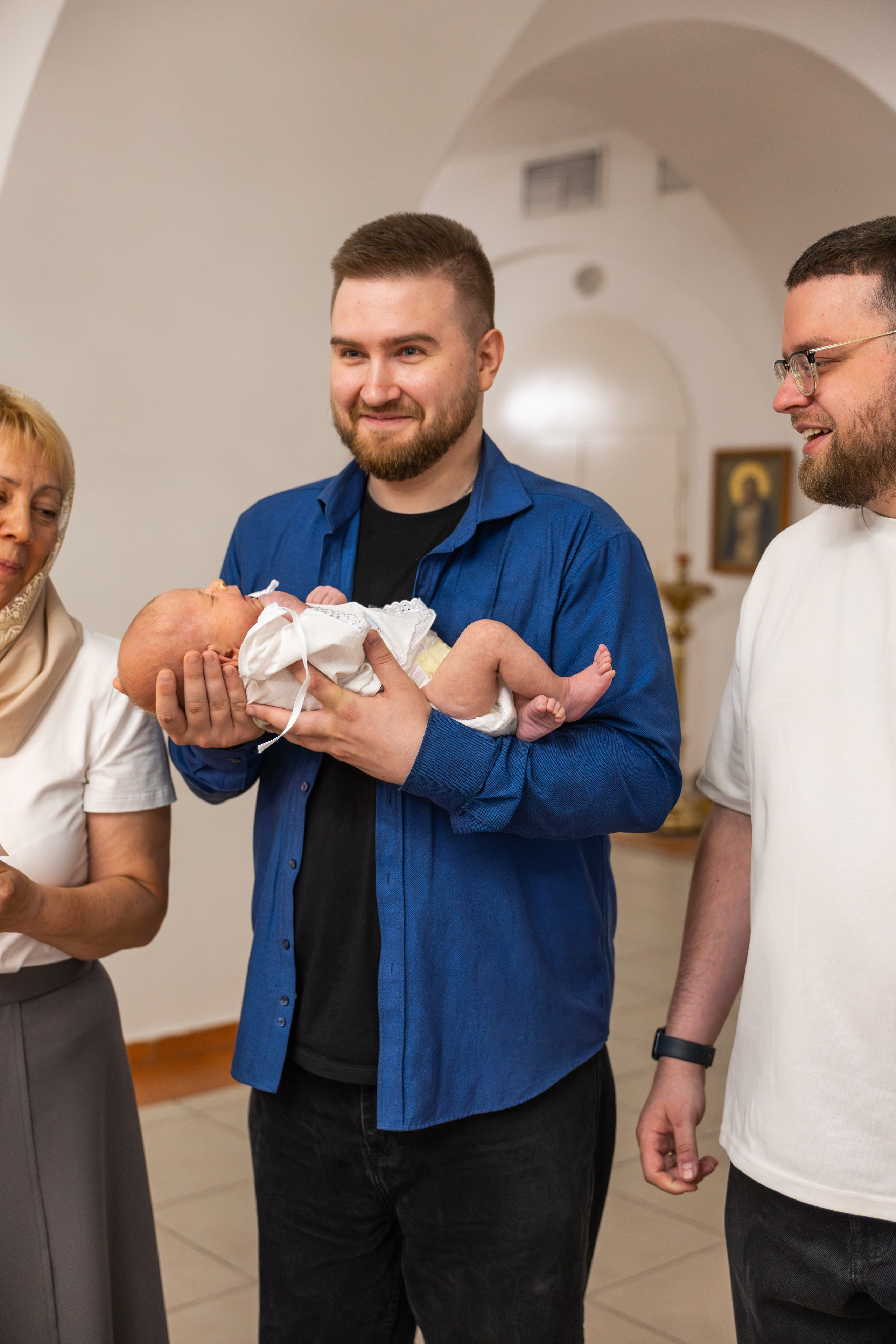 Таинство крещения Артёма. Семейный и свадебный фотограф в Москве Елизавета Окульская