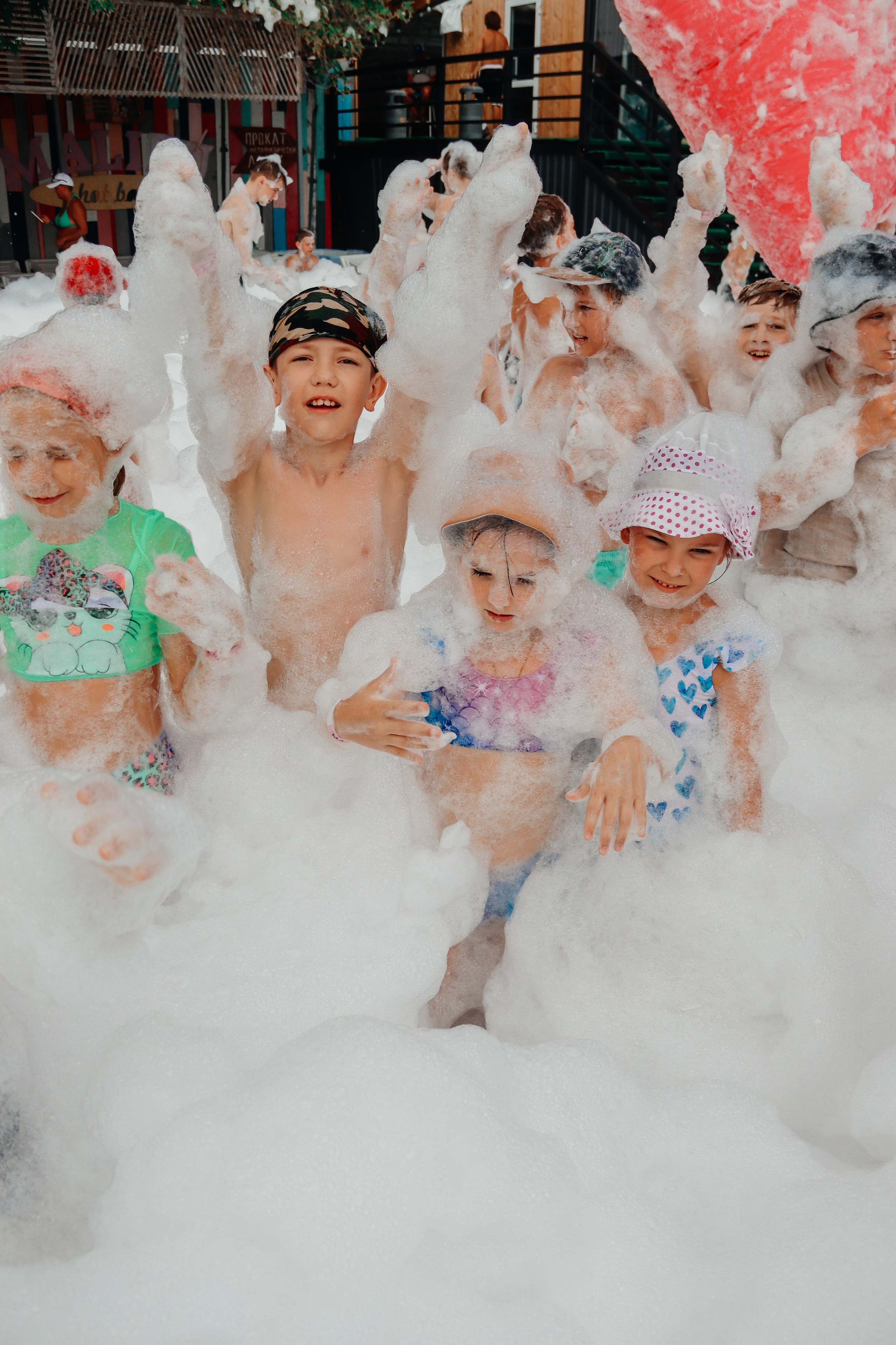02.07.2026/11:00/Пенная дискотека/Малибу. Семейный и детский фотограф в Славгороде Анастасия Винс