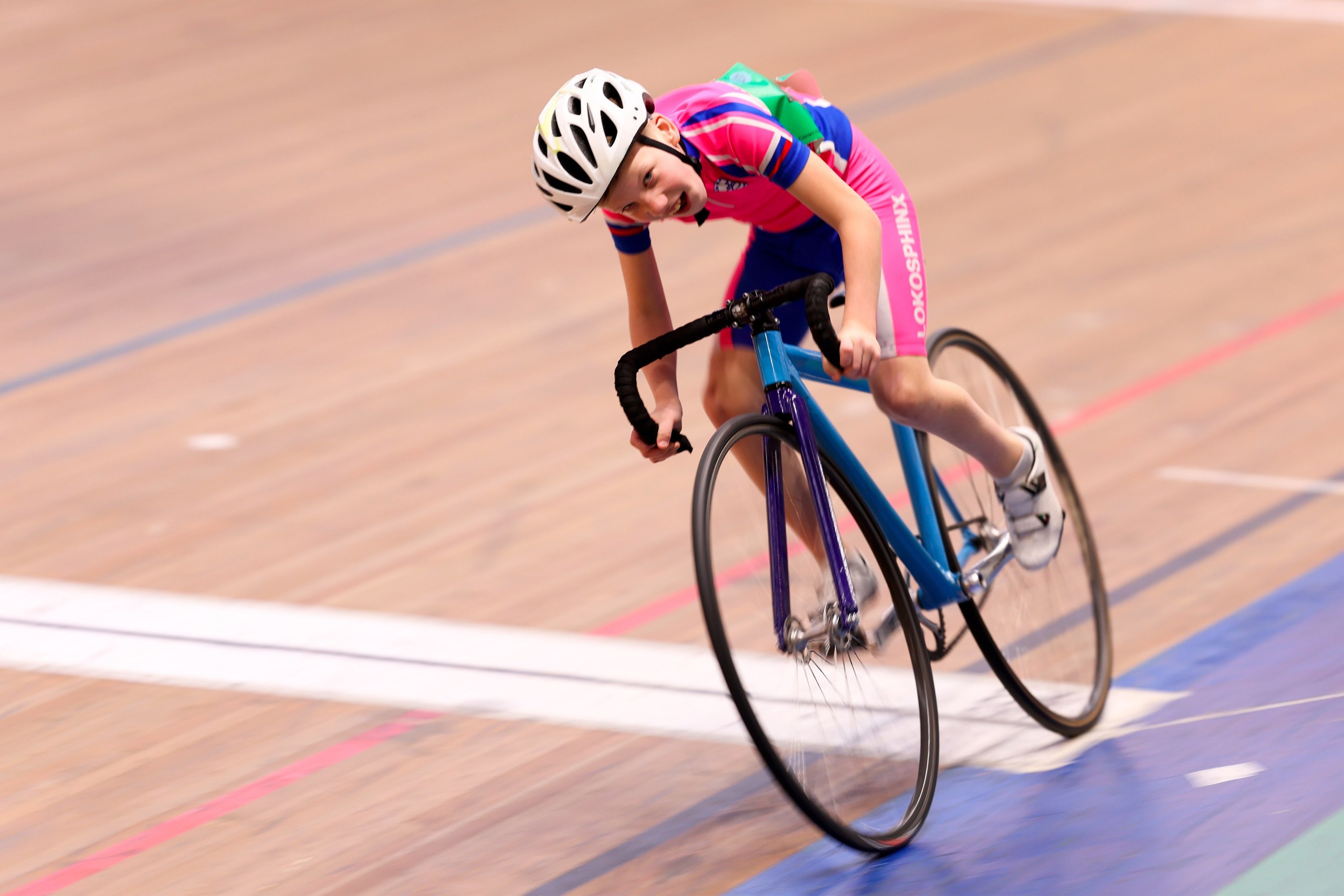 Пятый этап Региональных соревнований по велоспорту на треке (Гит, Скретч) 15.03.2025. Спортивный и репортажный фотограф Антон Тереханов