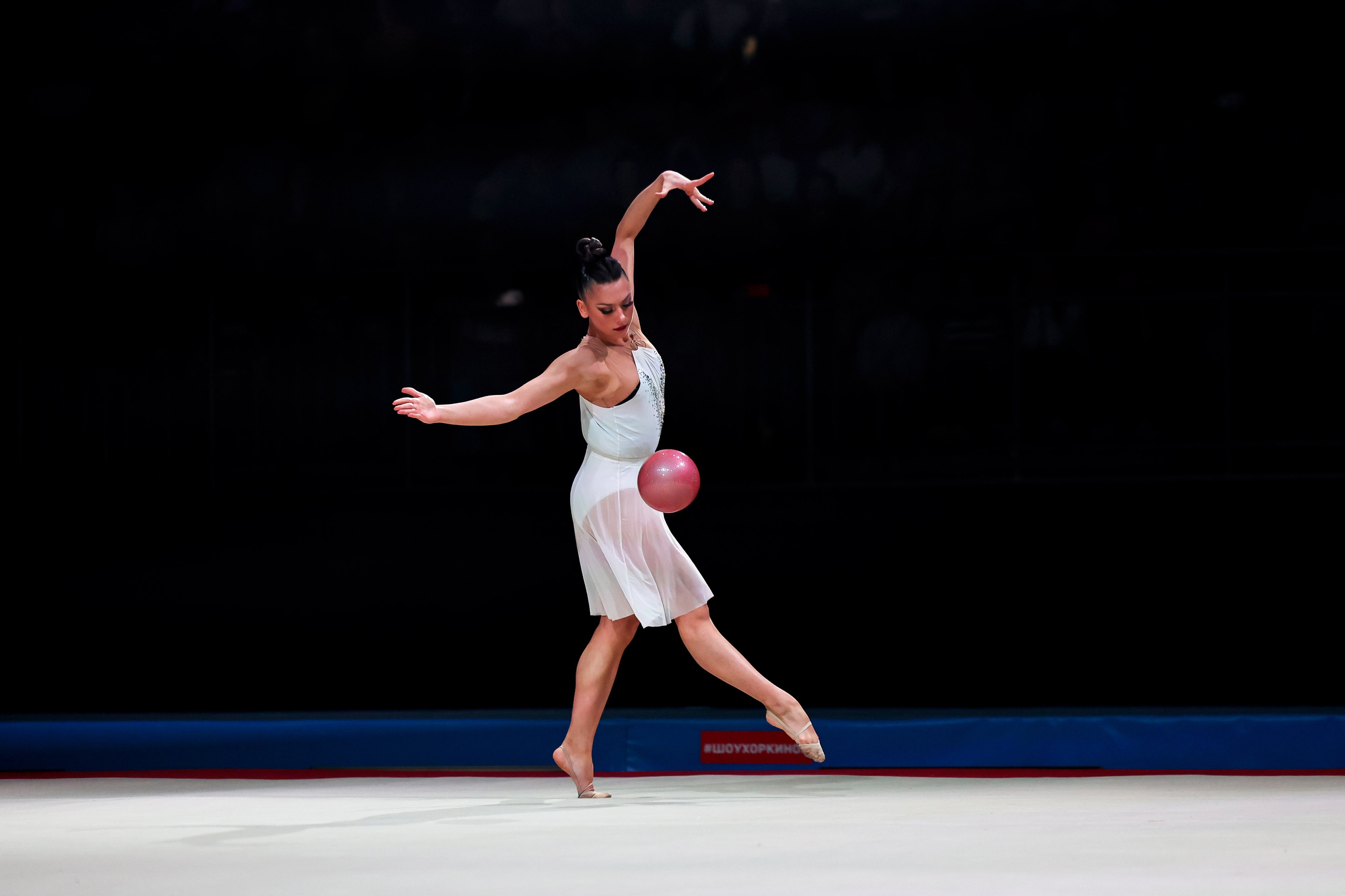 «Дуэль» Шоу Светланы Хоркиной 07.04.2024. Спортивный и репортажный фотограф Антон Тереханов
