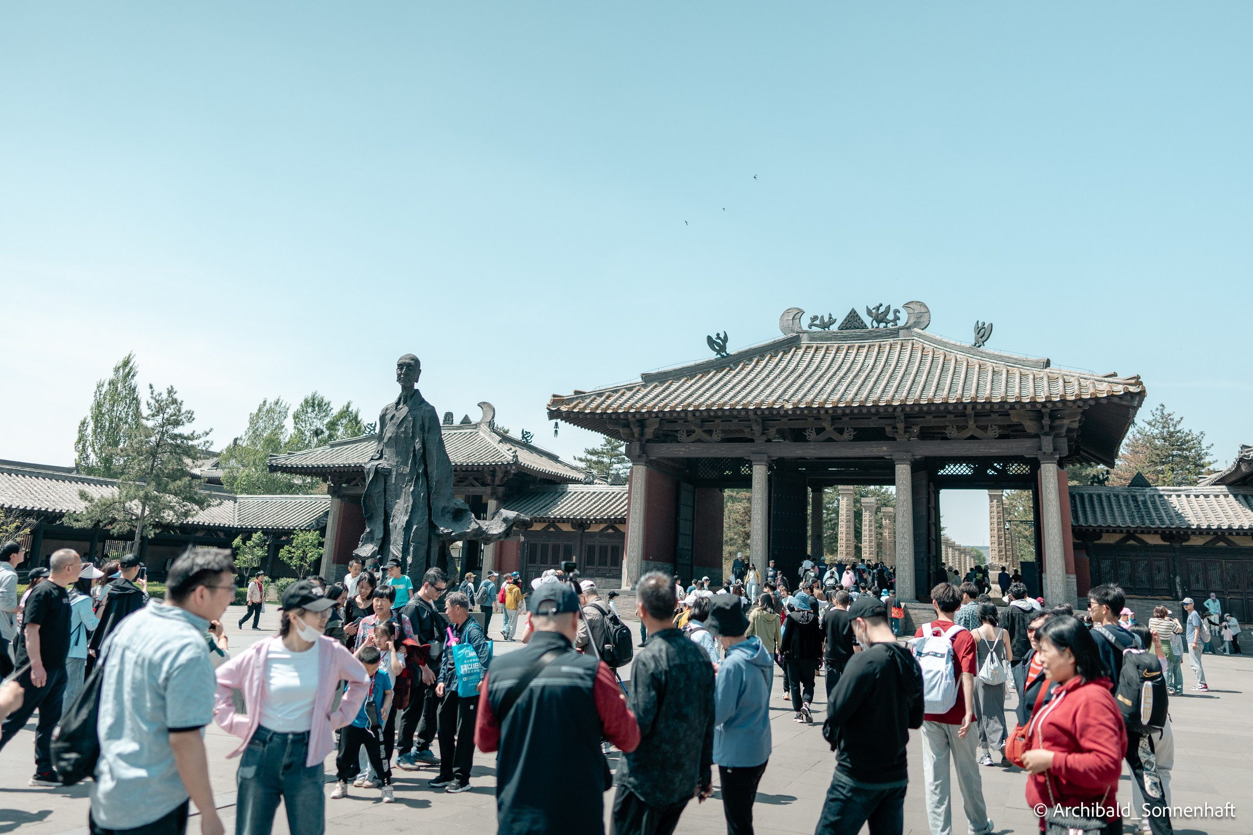 Datong. Photographer in Guangzhou, China. Archibald Sonnenhaft