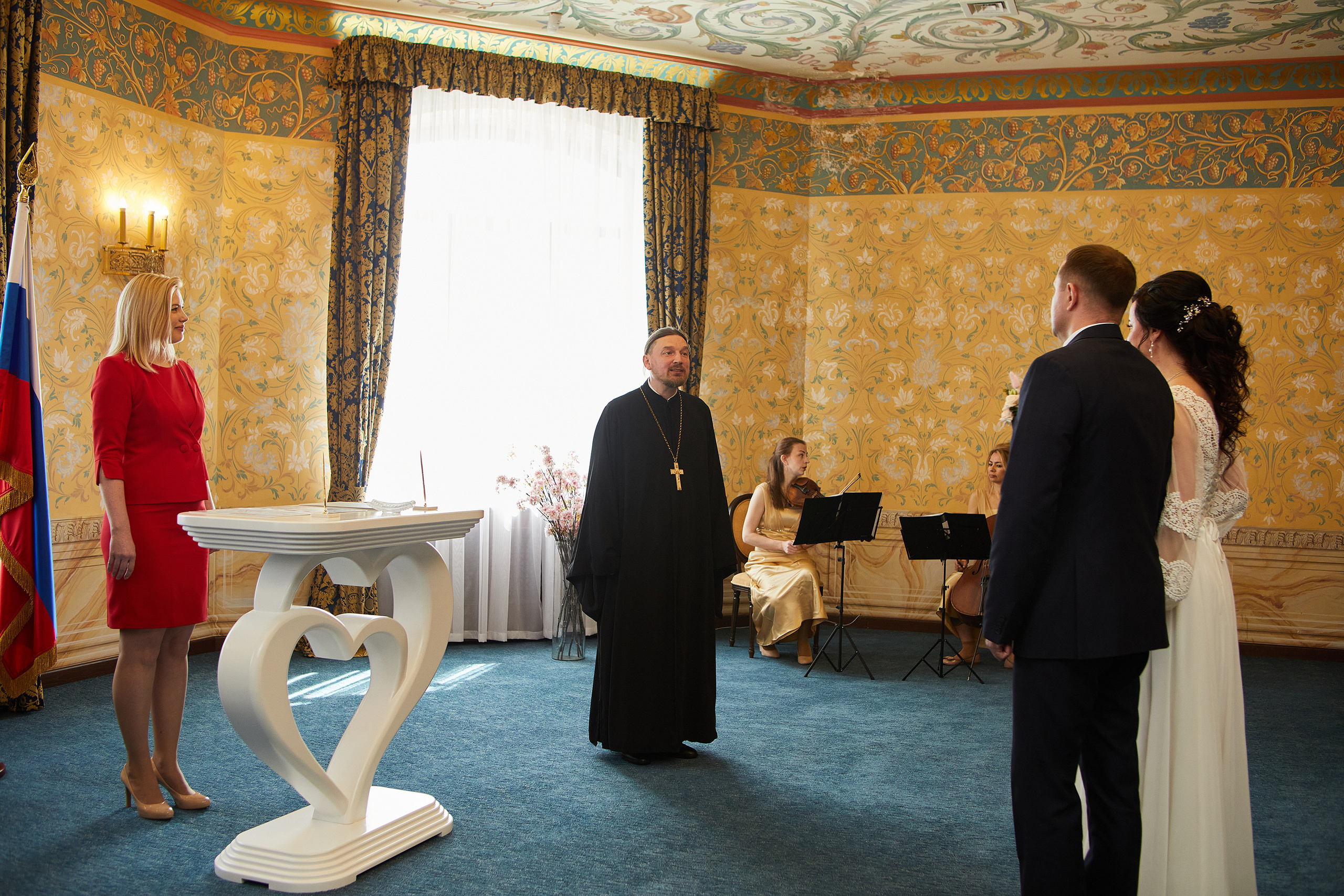 Венчание и Регистрация брака в Никольском храме. Репортажный Фотограф Москва Дарья Лунева