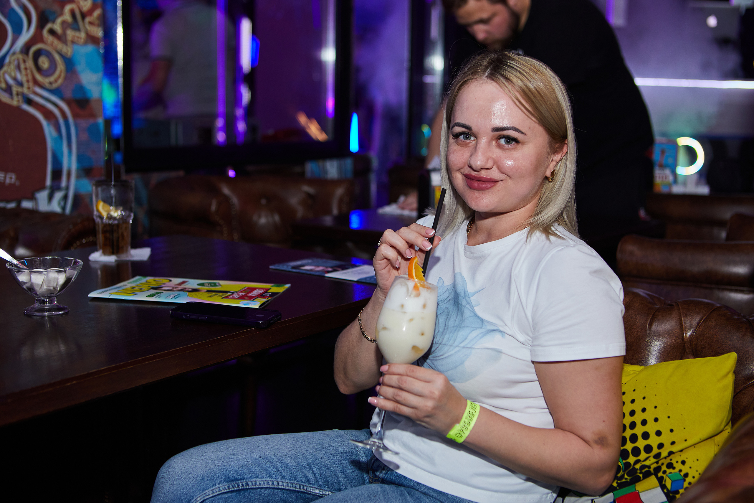 Выступление группы Фактор 2 в баре «Руки вверх». Репортажный Фотограф Москва Дарья Лунева