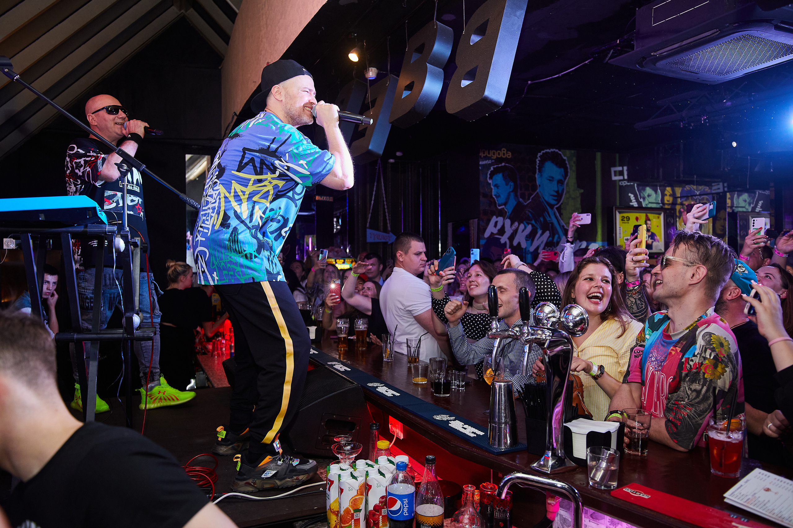 Выступление группы Фактор 2 в баре «Руки вверх». Репортажный Фотограф Москва Дарья Лунева