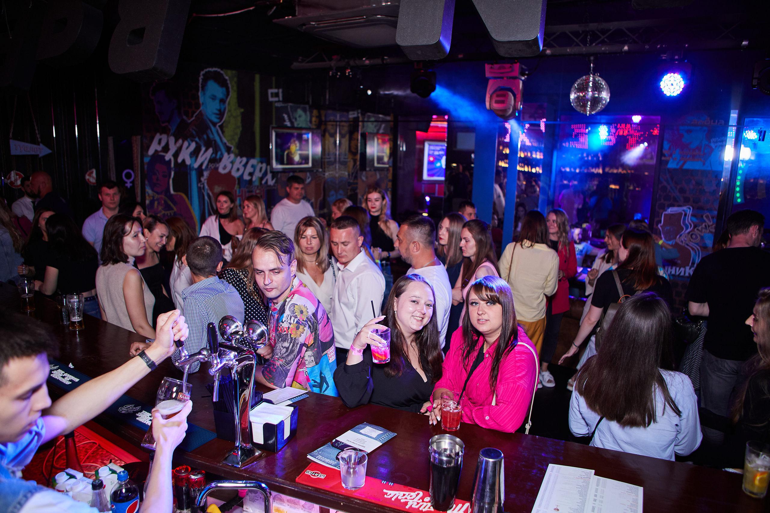 Выступление группы Фактор 2 в баре «Руки вверх». Репортажный Фотограф Москва Дарья Лунева