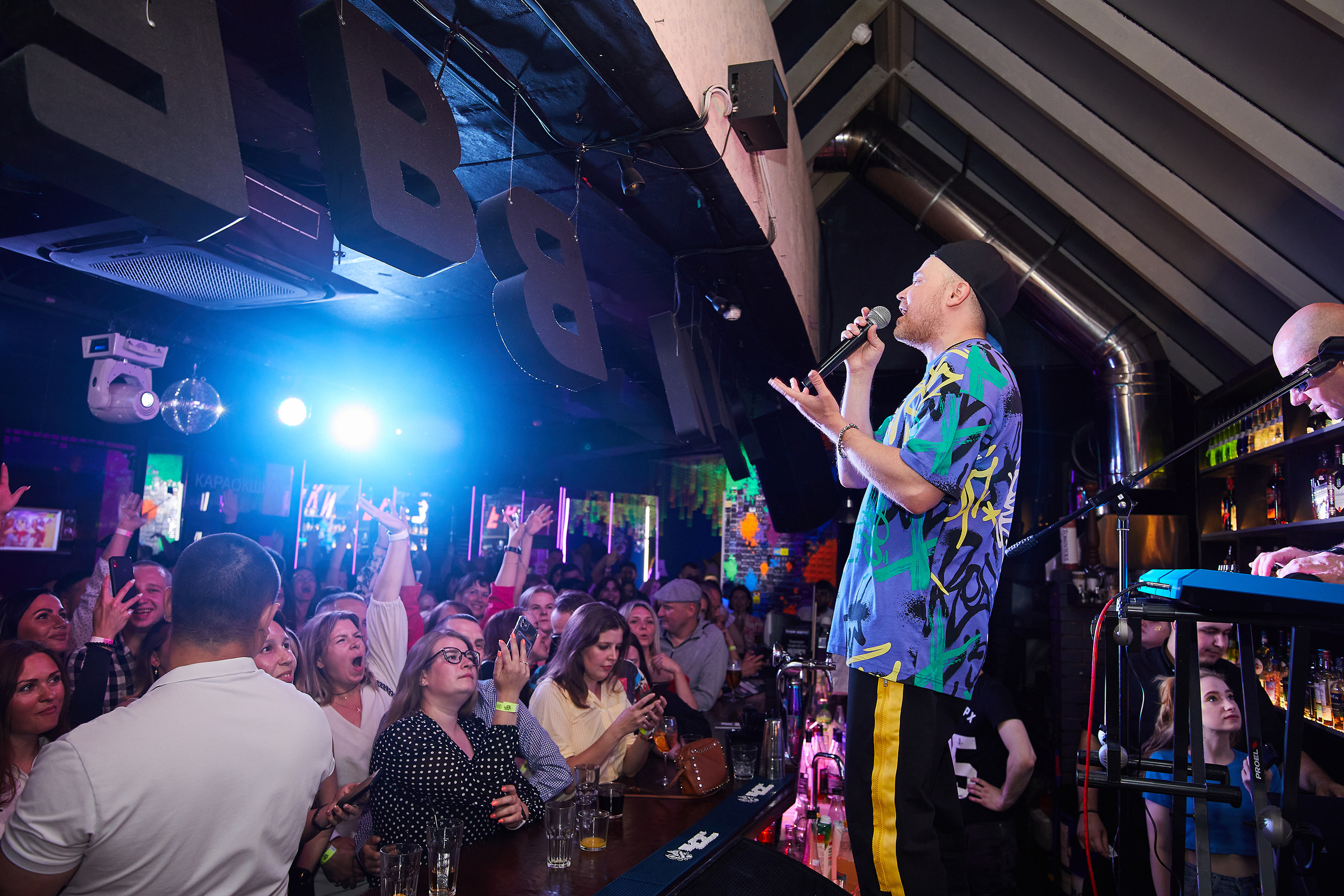 Выступление группы Фактор 2 в баре «Руки вверх». Репортажный Фотограф Москва Дарья Лунева