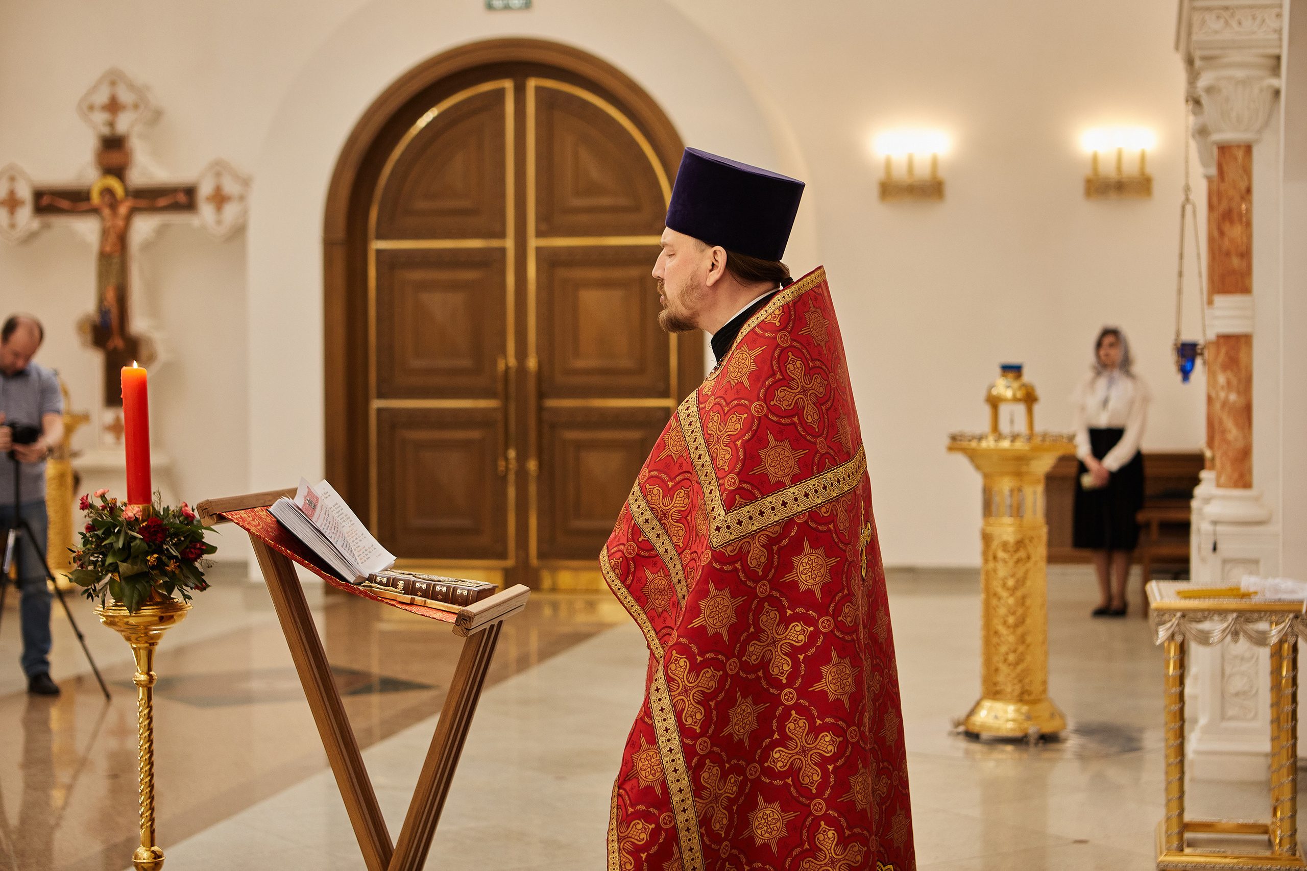 Венчание и Регистрация брака в Никольском храме. Репортажный Фотограф Москва Дарья Лунева