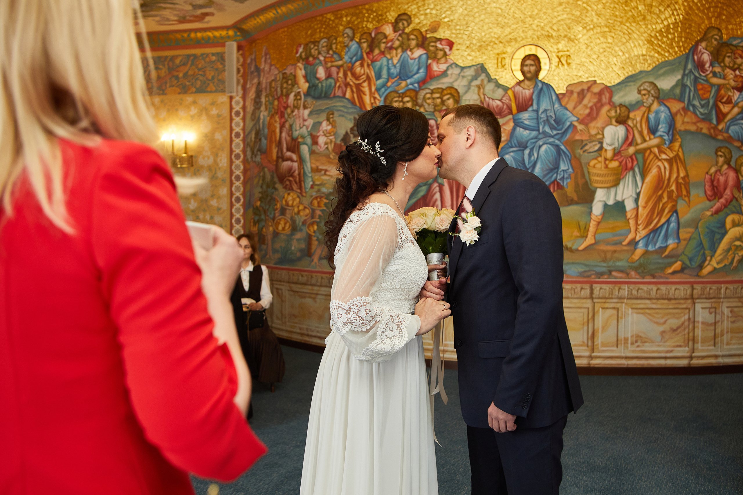 Венчание и Регистрация брака в Никольском храме. Репортажный Фотограф Москва Дарья Лунева