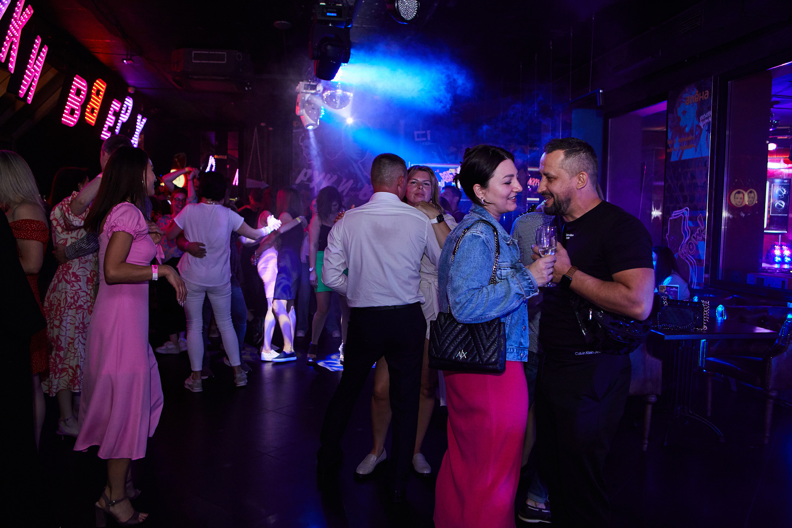 Выступление группы Фактор 2 в баре «Руки вверх». Репортажный Фотограф Москва Дарья Лунева