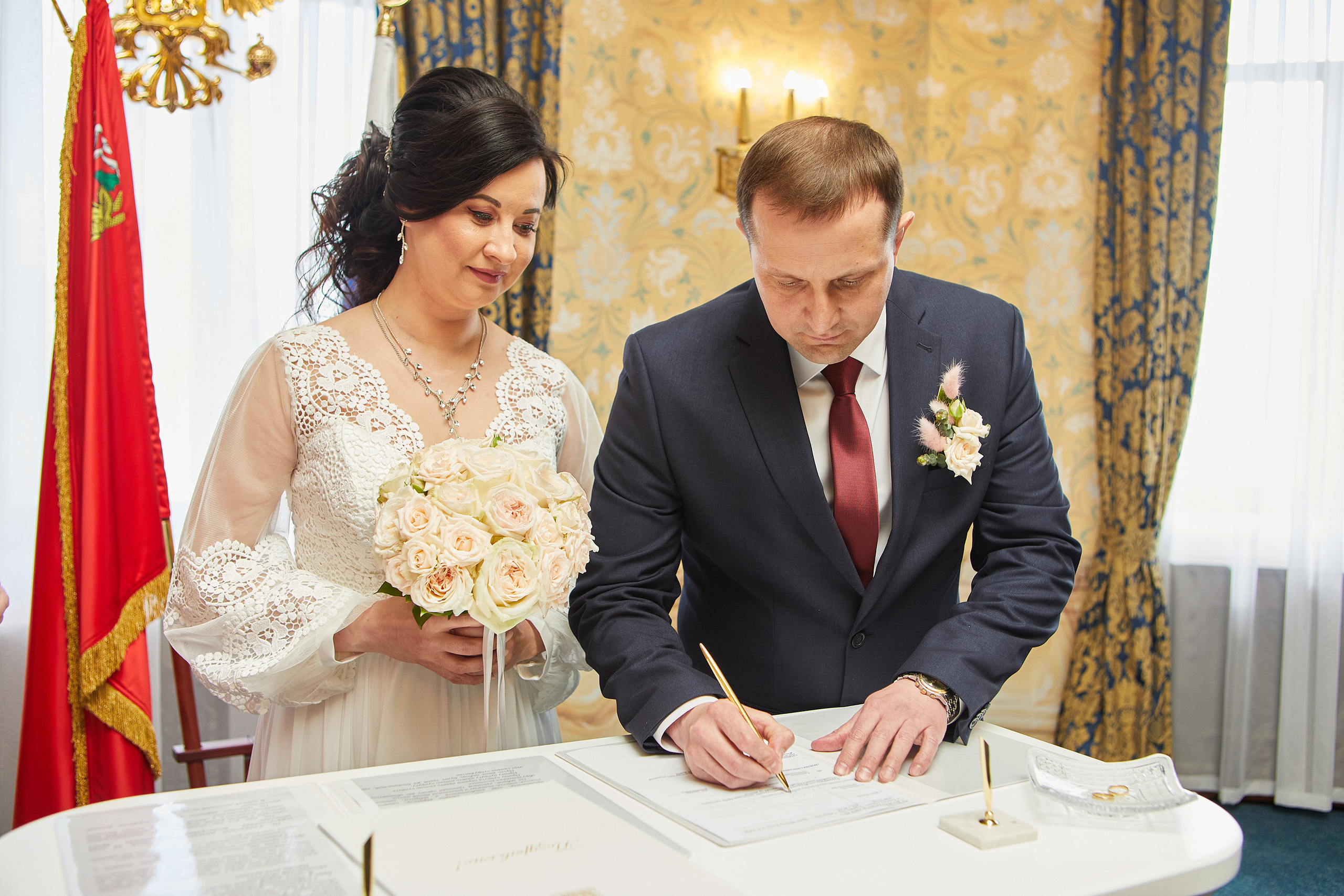 Венчание и Регистрация брака в Никольском храме. Репортажный Фотограф Москва Дарья Лунева