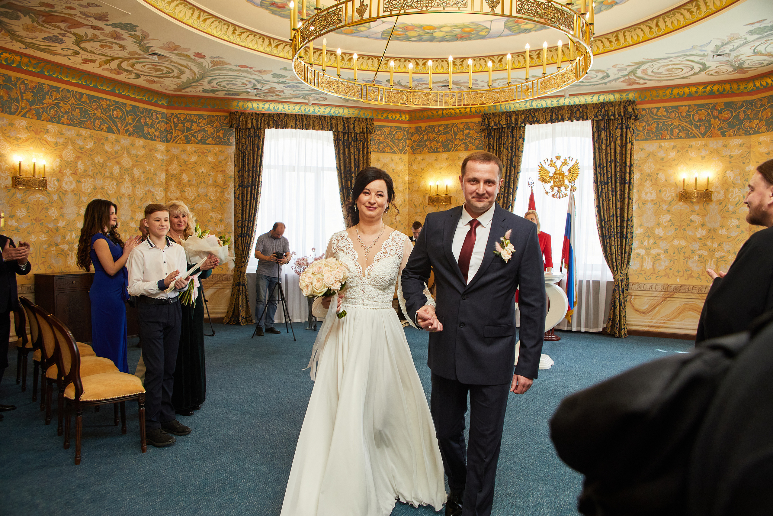 Венчание и Регистрация брака в Никольском храме. Репортажный Фотограф Москва Дарья Лунева