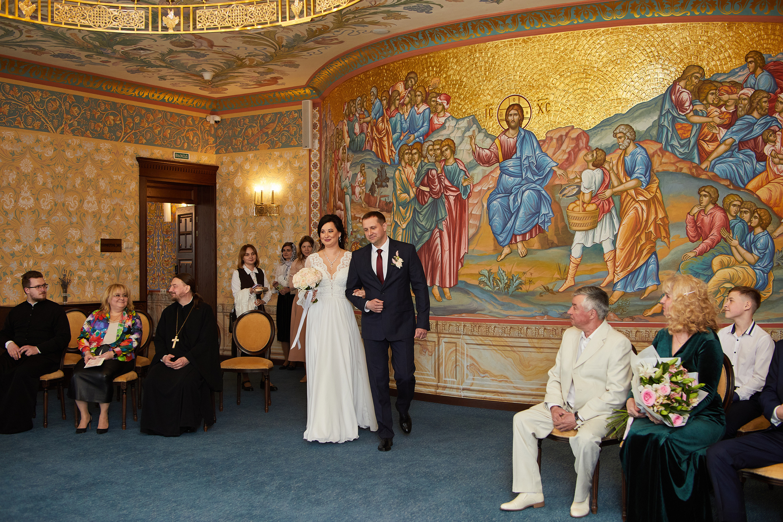 Венчание и Регистрация брака в Никольском храме. Репортажный Фотограф Москва Дарья Лунева