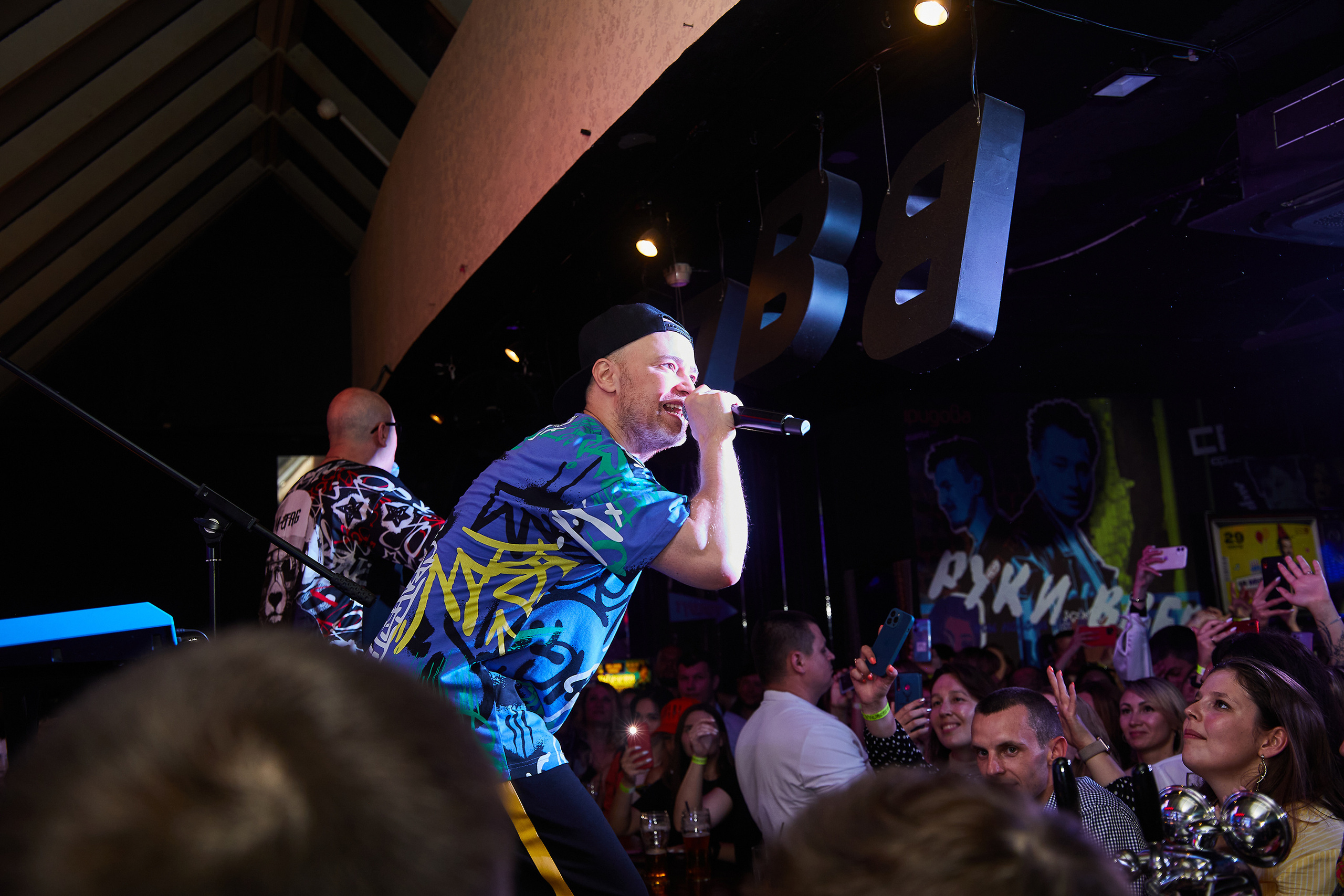 Выступление группы Фактор 2 в баре «Руки вверх». Репортажный Фотограф Москва Дарья Лунева