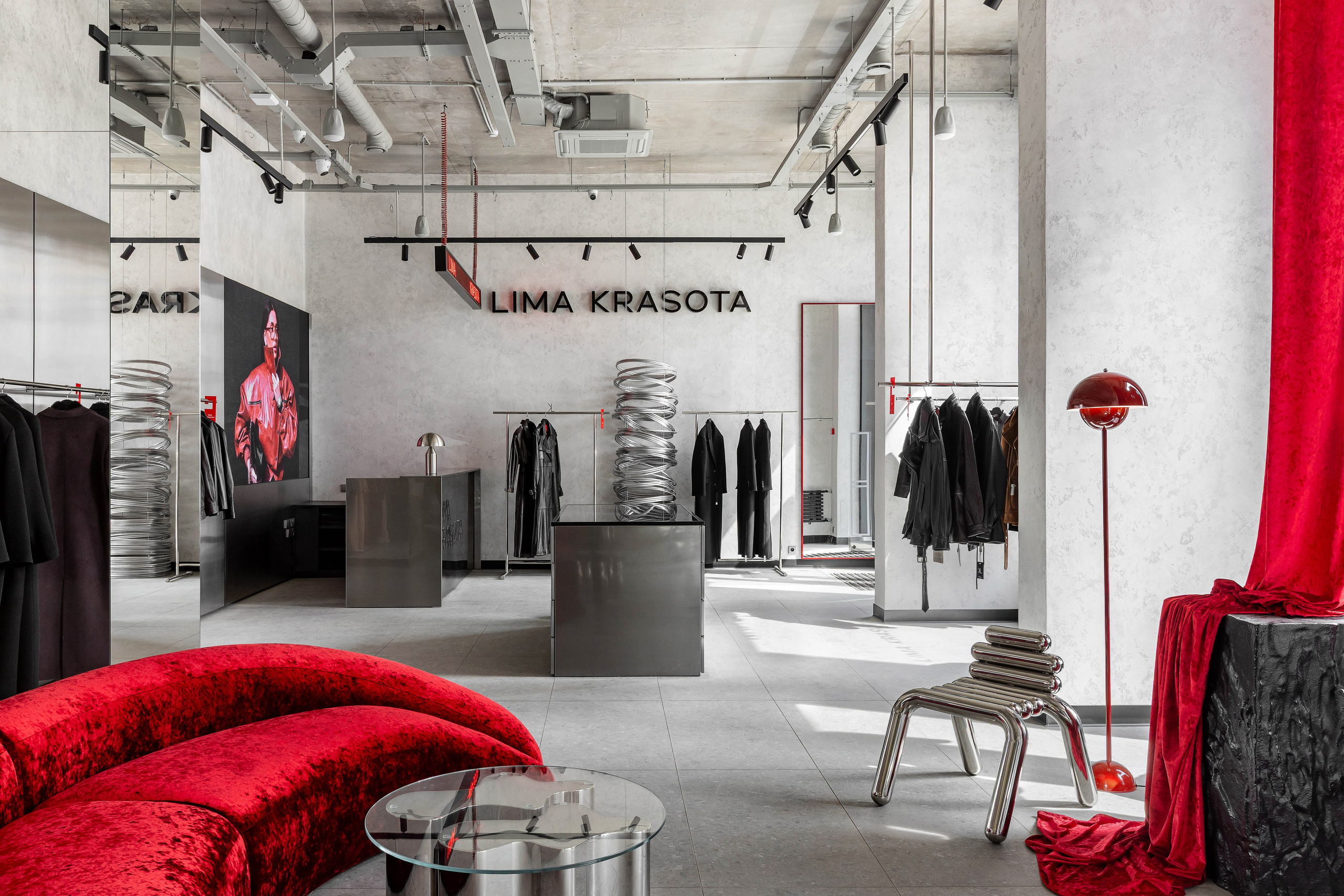 Магазин верхней одежды Lima Krasota. Студия дизайна: ART Home by ZainDesign. Интерьерный фотограф в г. Уфа Гульнара Латыпова