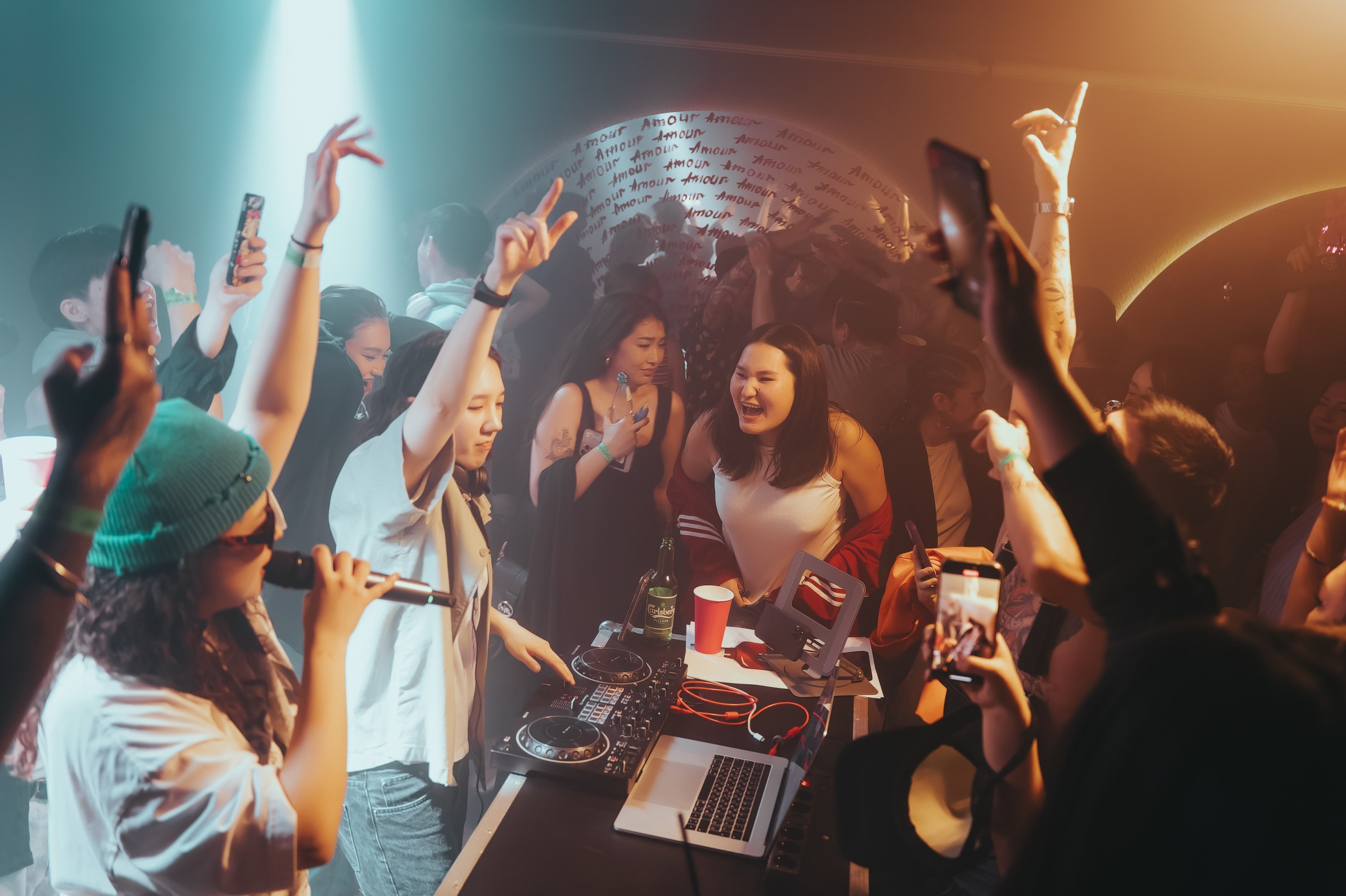 «Music Serf» Party в «Amour Bar». Профессиональный фотограф в городе Астана Копанев Данил