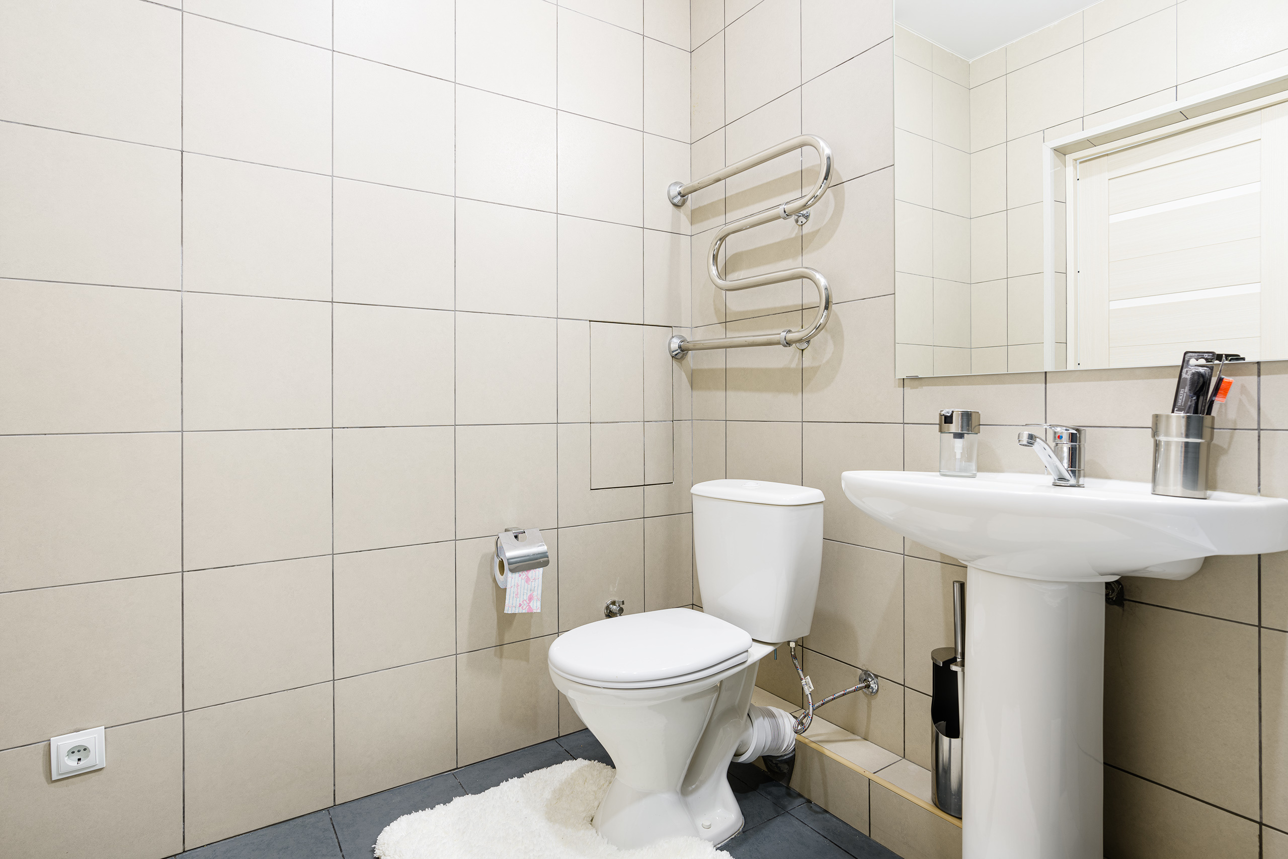 Демонстрационная квартира в ЖК «Форт Адмирал» - Туапсе - фото 5 - интерьер санузла