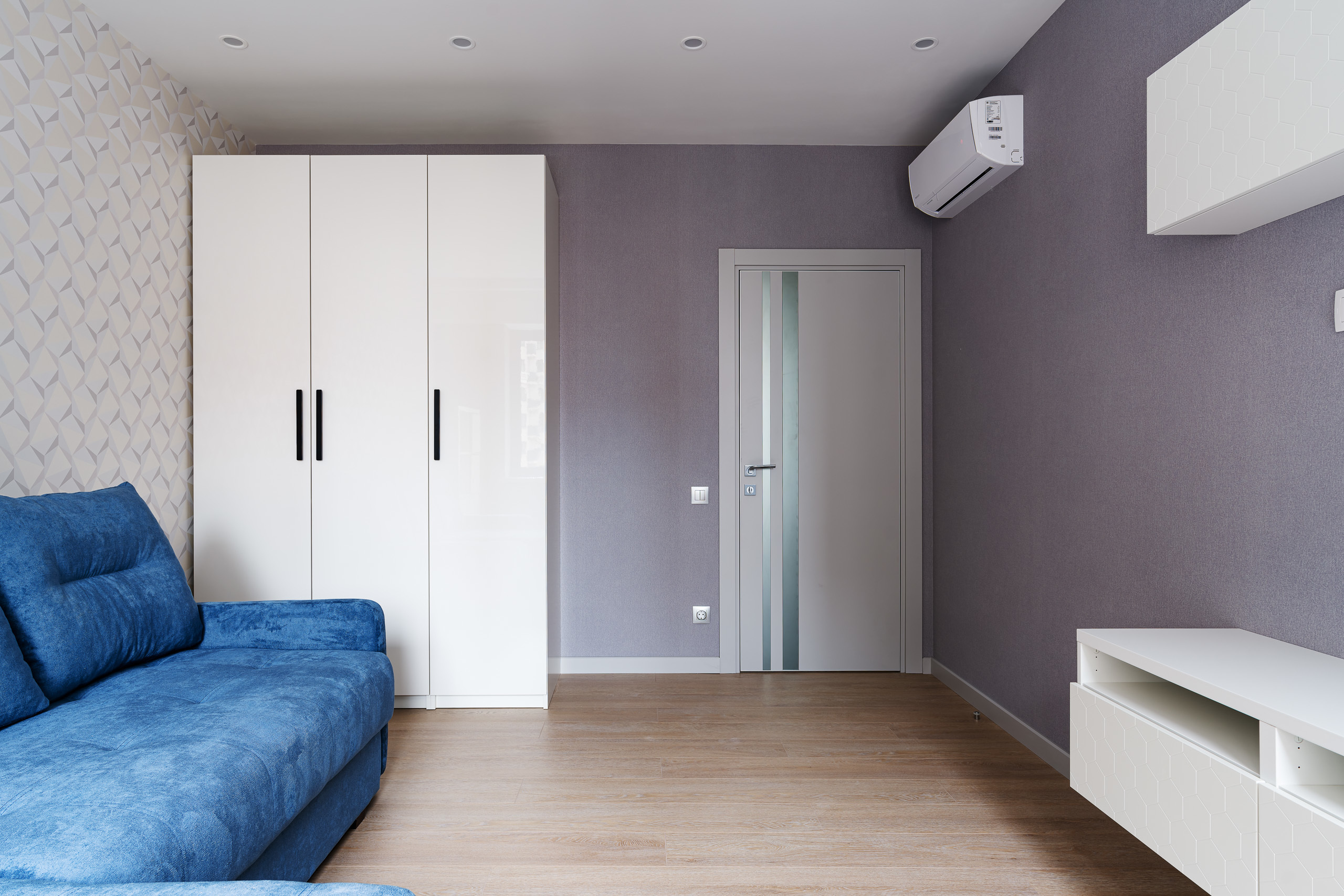 Квартира в Краснодаре - фото 7 - интерьер гостевой спальни