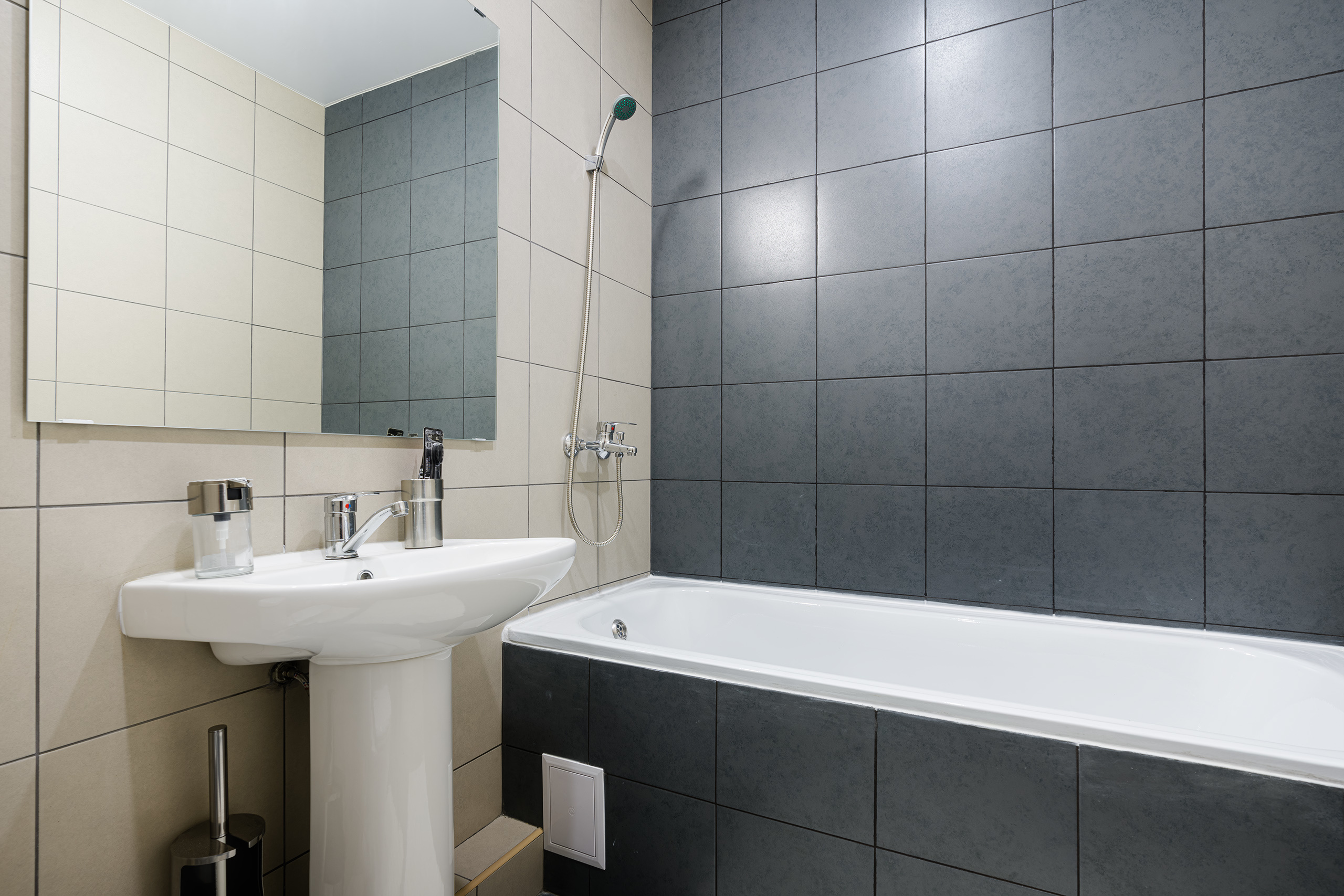 Демонстрационная квартира в ЖК «Форт Адмирал» - Туапсе - фото 6 - интерьер санузла