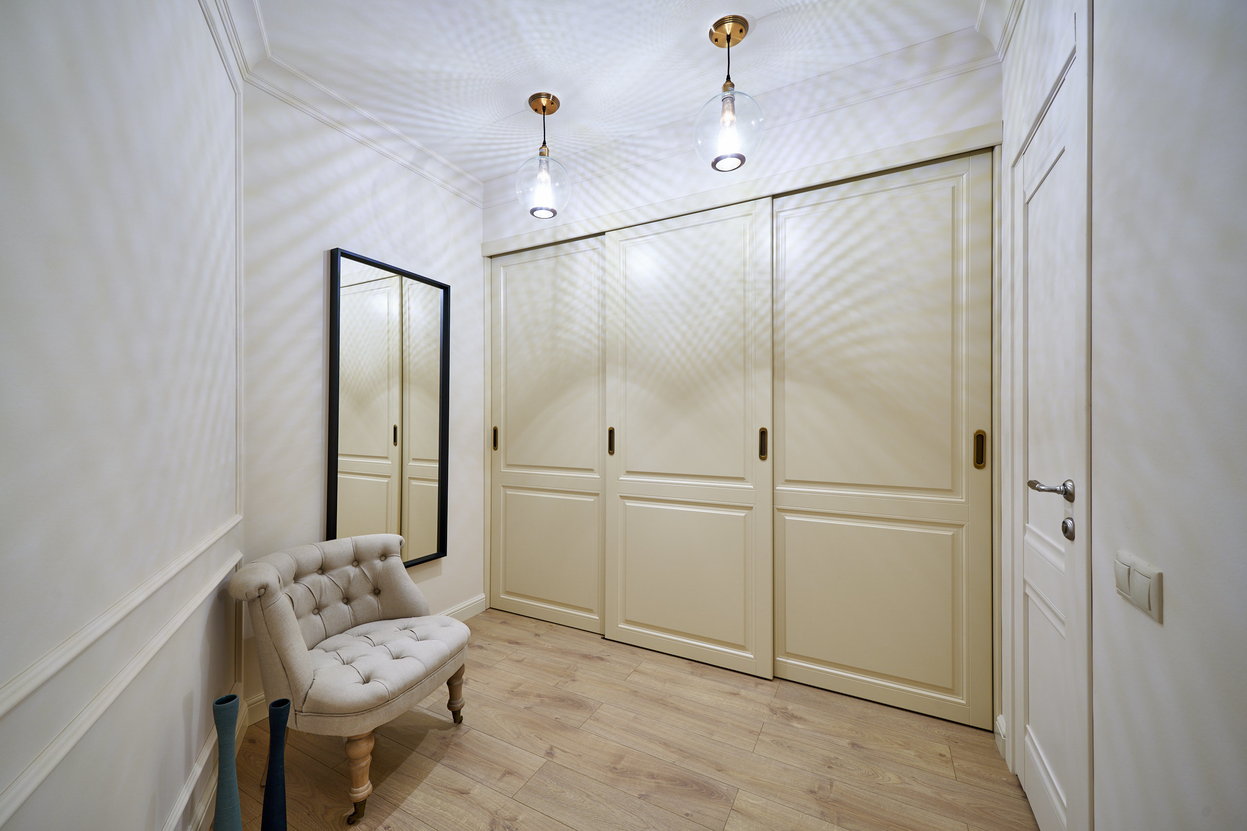 Демонстрационная квартира ЖК «Тургенев» - Краснодар - фото 5 - интерьер прихожей