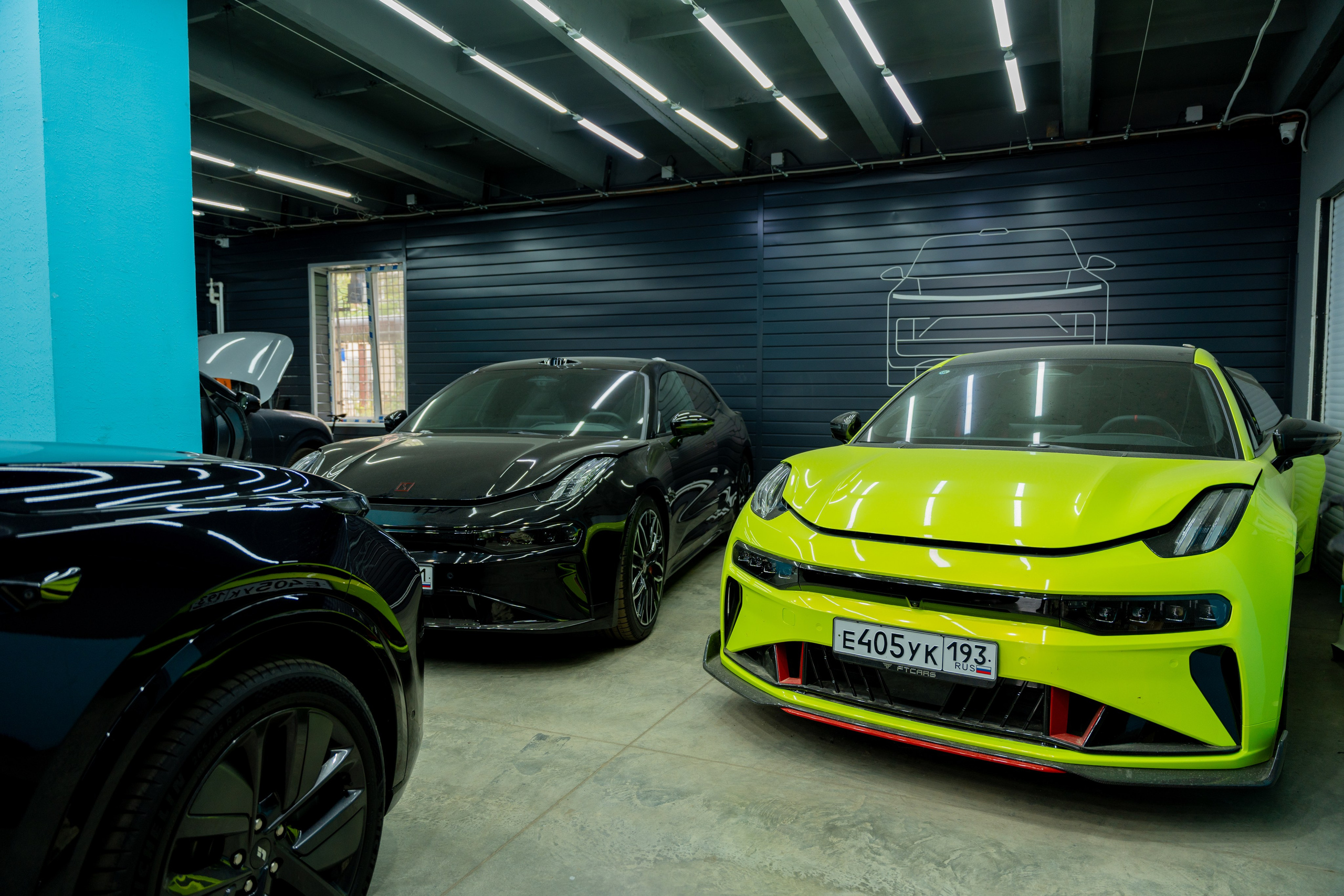 Интерьерная фотосъемка автосалона Elrus в Краснодаре. Zeekr, LiXiang Профессиональная фотосъемка интерьера премиум-автосалона в Краснодаре. Шедевры для Вас! Фотограф и Видеограф в Краснодаре Пахиев Руслан