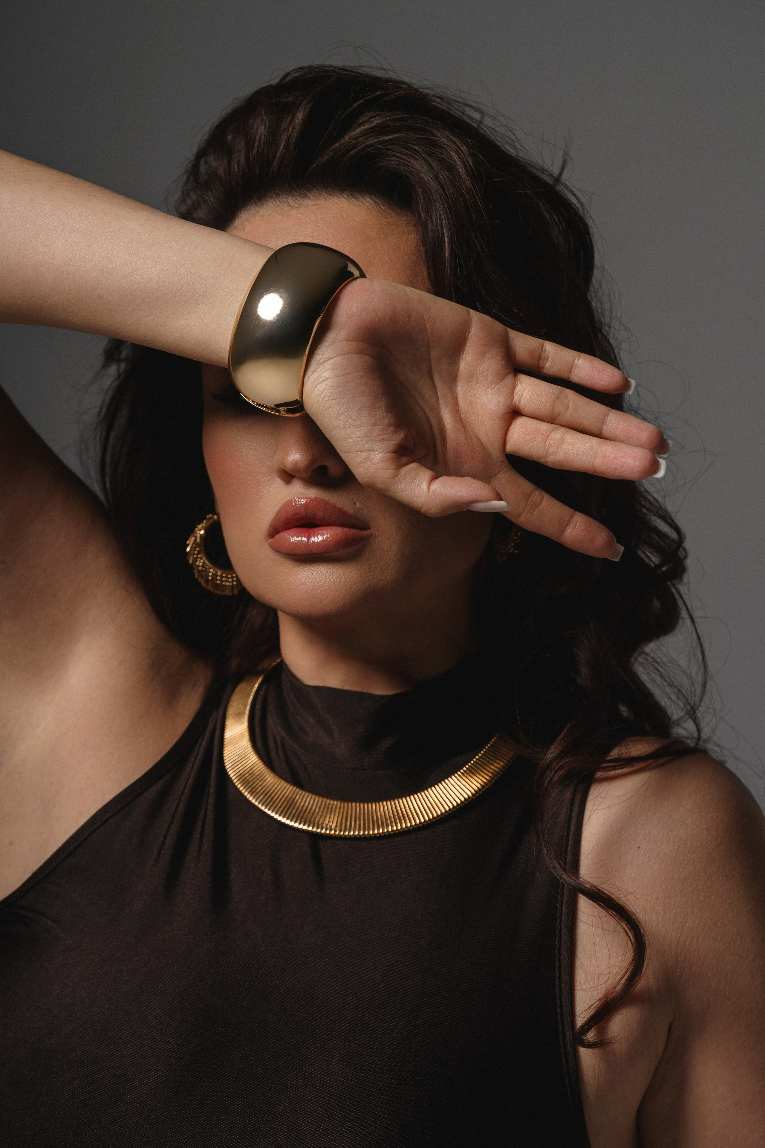 Портретная съемка в студии Анапы – женская красота  