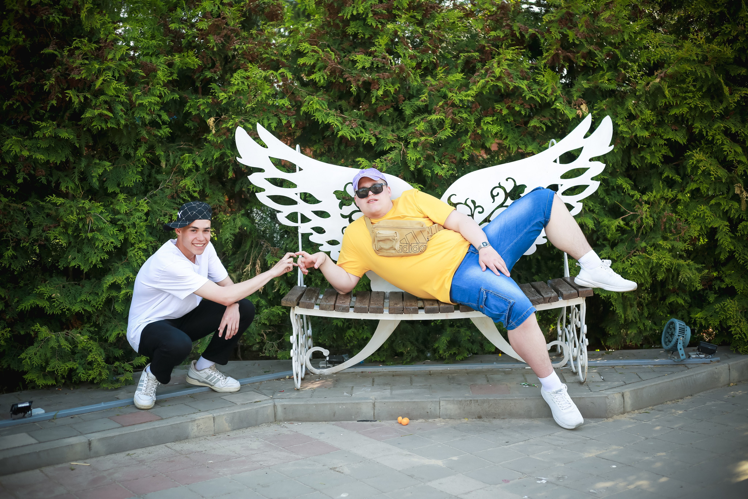 Яркие футболки — В.Хава. Выпускные альбомы Воронеж от Веры Соколовой