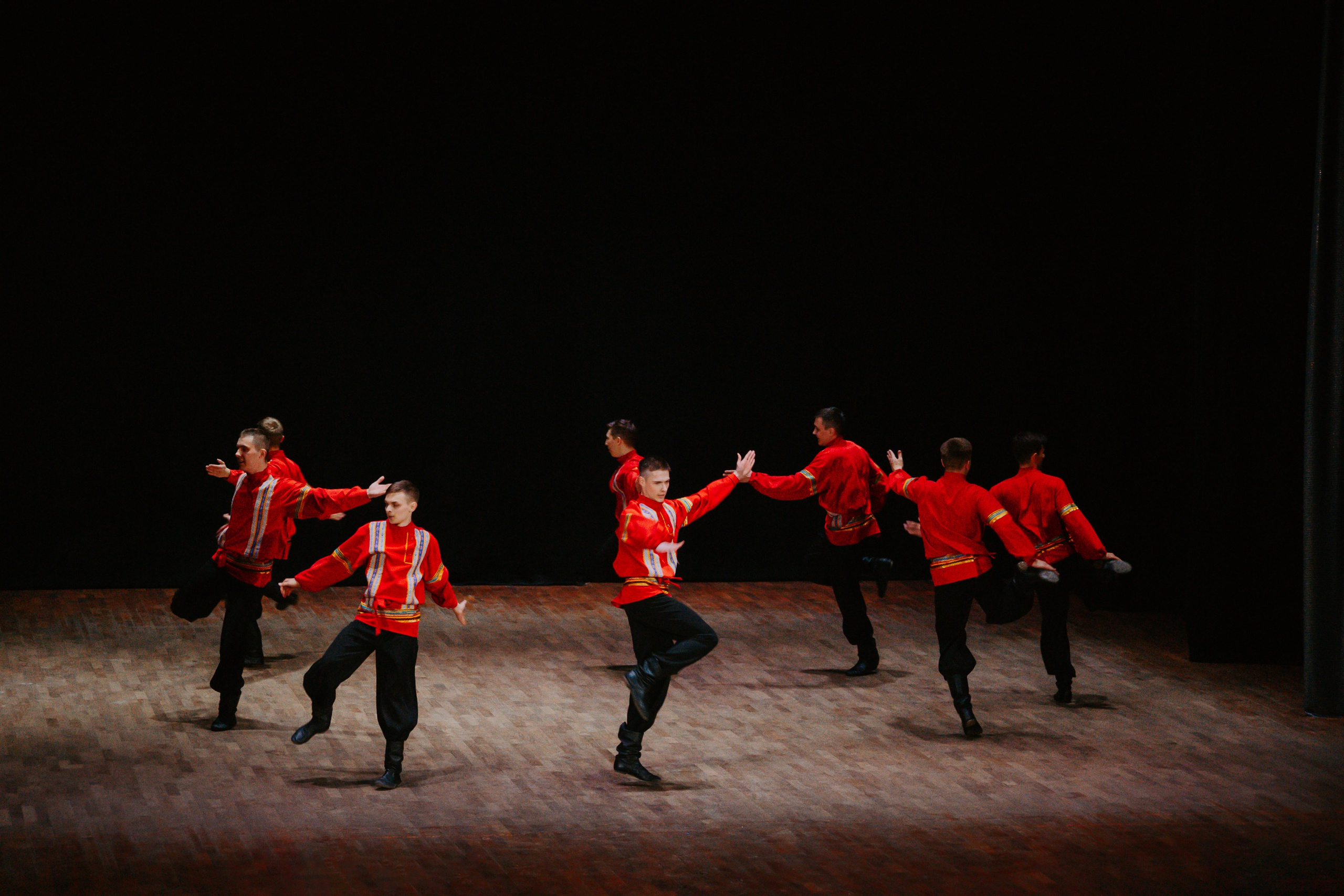 «Уральский сувенир». Концерт танцевальной студии. Фотограф в Челябинске Ополихина Анна