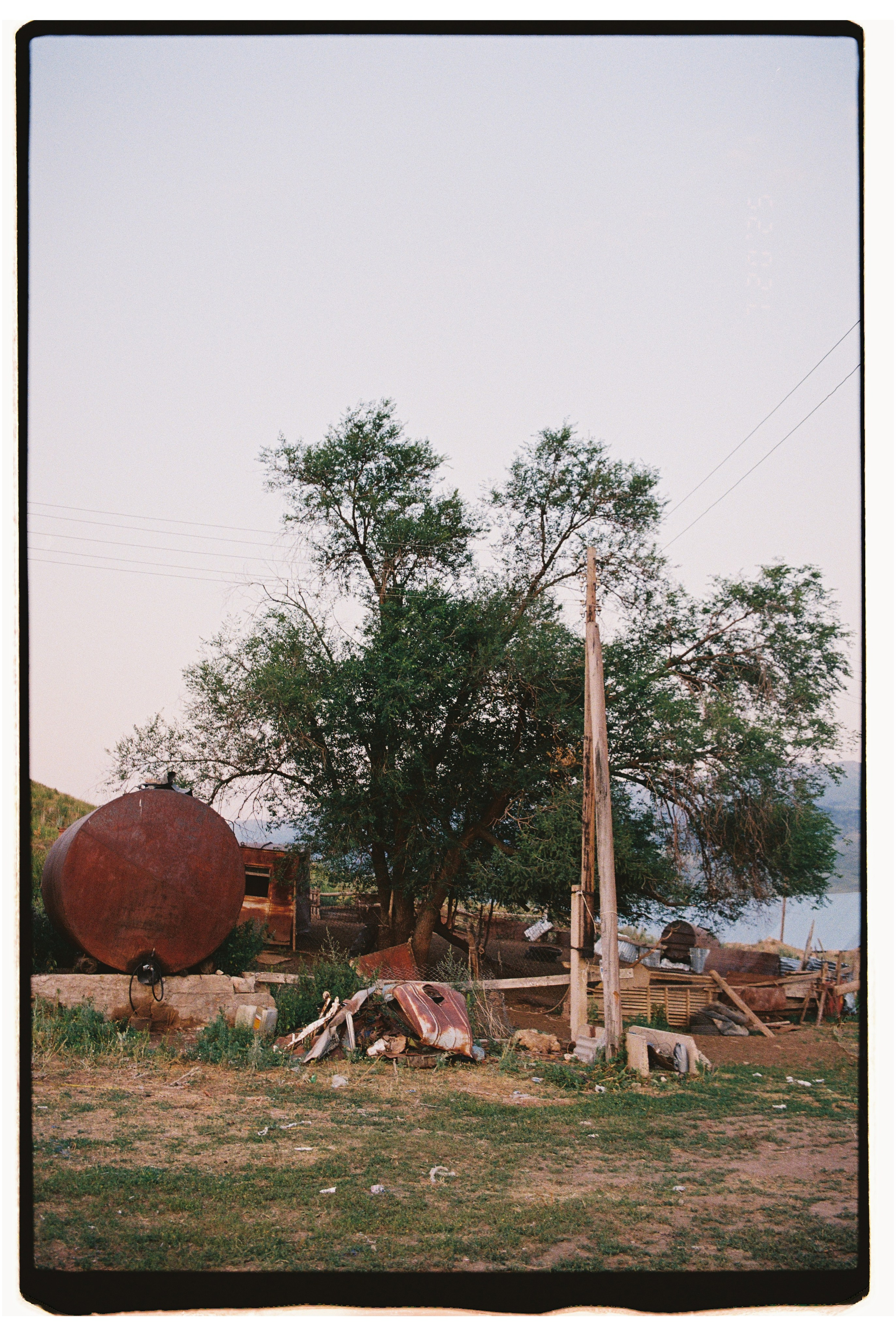 2025 — Путешествия на плёнку. Фотограф в Алматы — Алексей Коньков | Репортаж, свадьбы, портреты