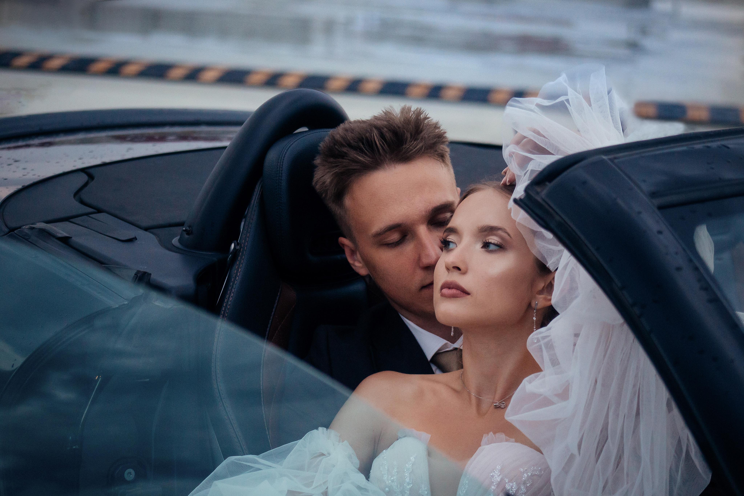 Свадебная фотосессия в автомобиле в городе Ставрополь. Фотограф Ставрополь Пятигорск Елизавета Дарина