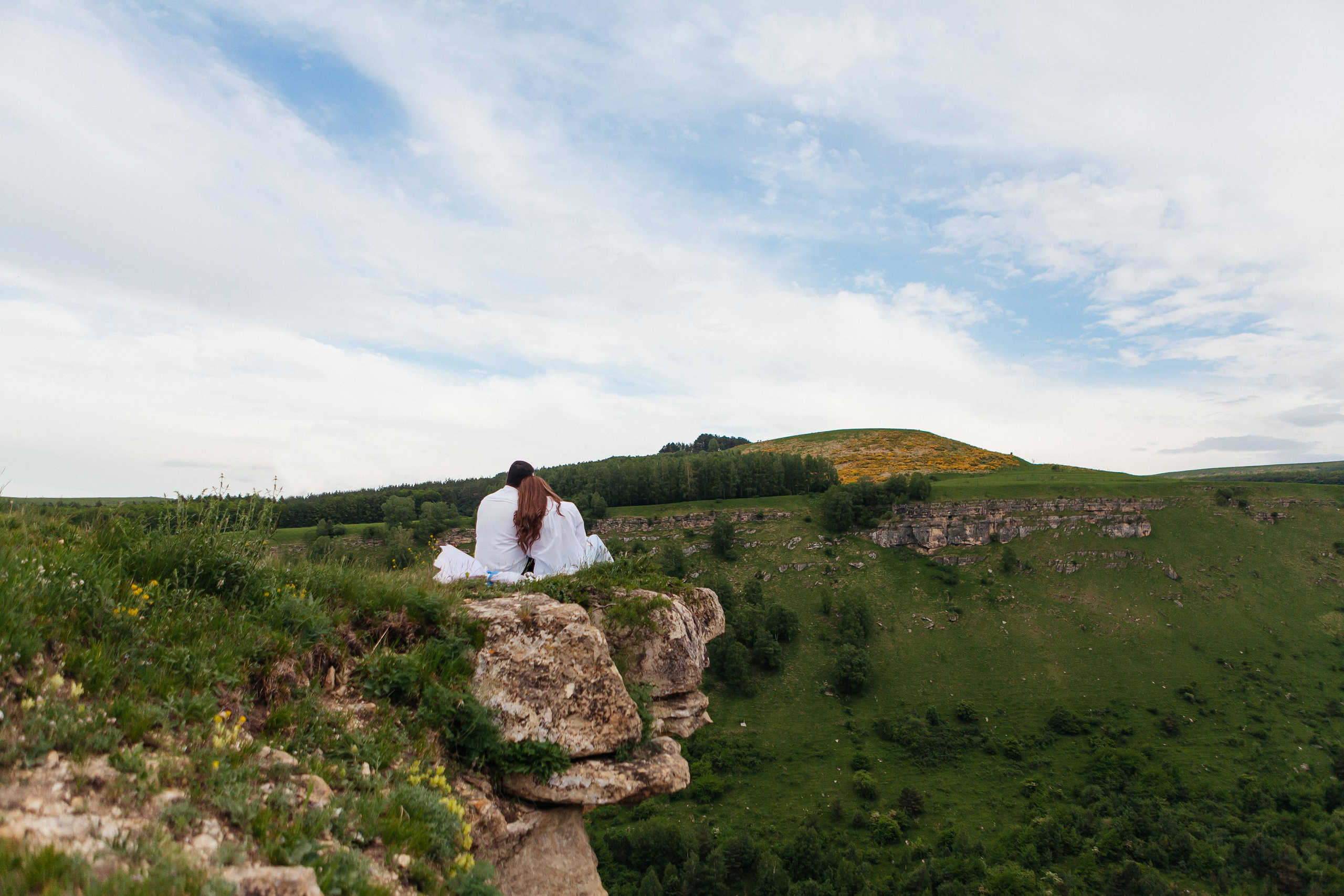 Предложение руки и сердца — Березовское ущелье Кисловодск. Фотограф Ставрополь Пятигорск Елизавета Дарина