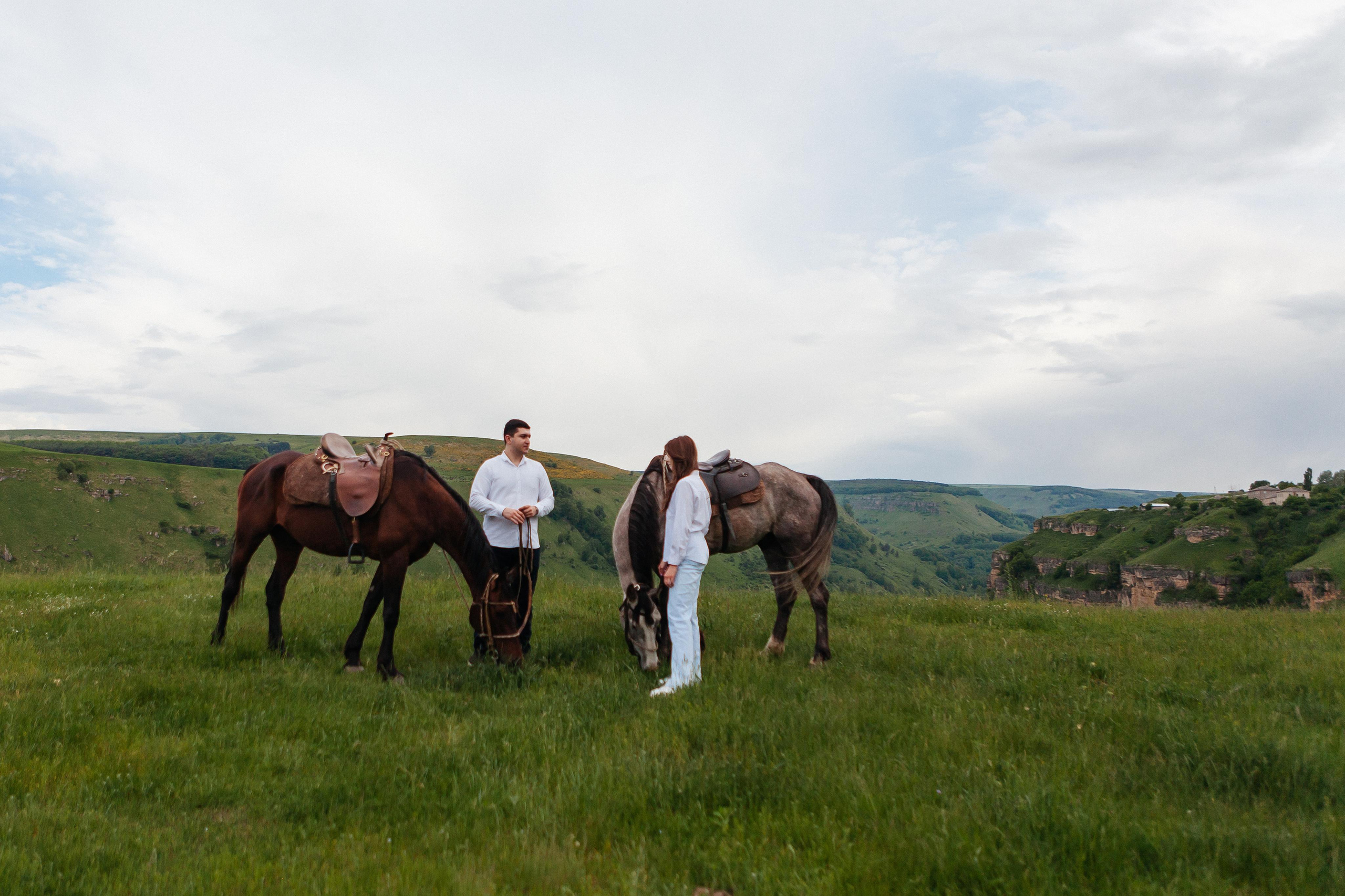 Предложение руки и сердца — Березовское ущелье Кисловодск. Фотограф Ставрополь Пятигорск Елизавета Дарина