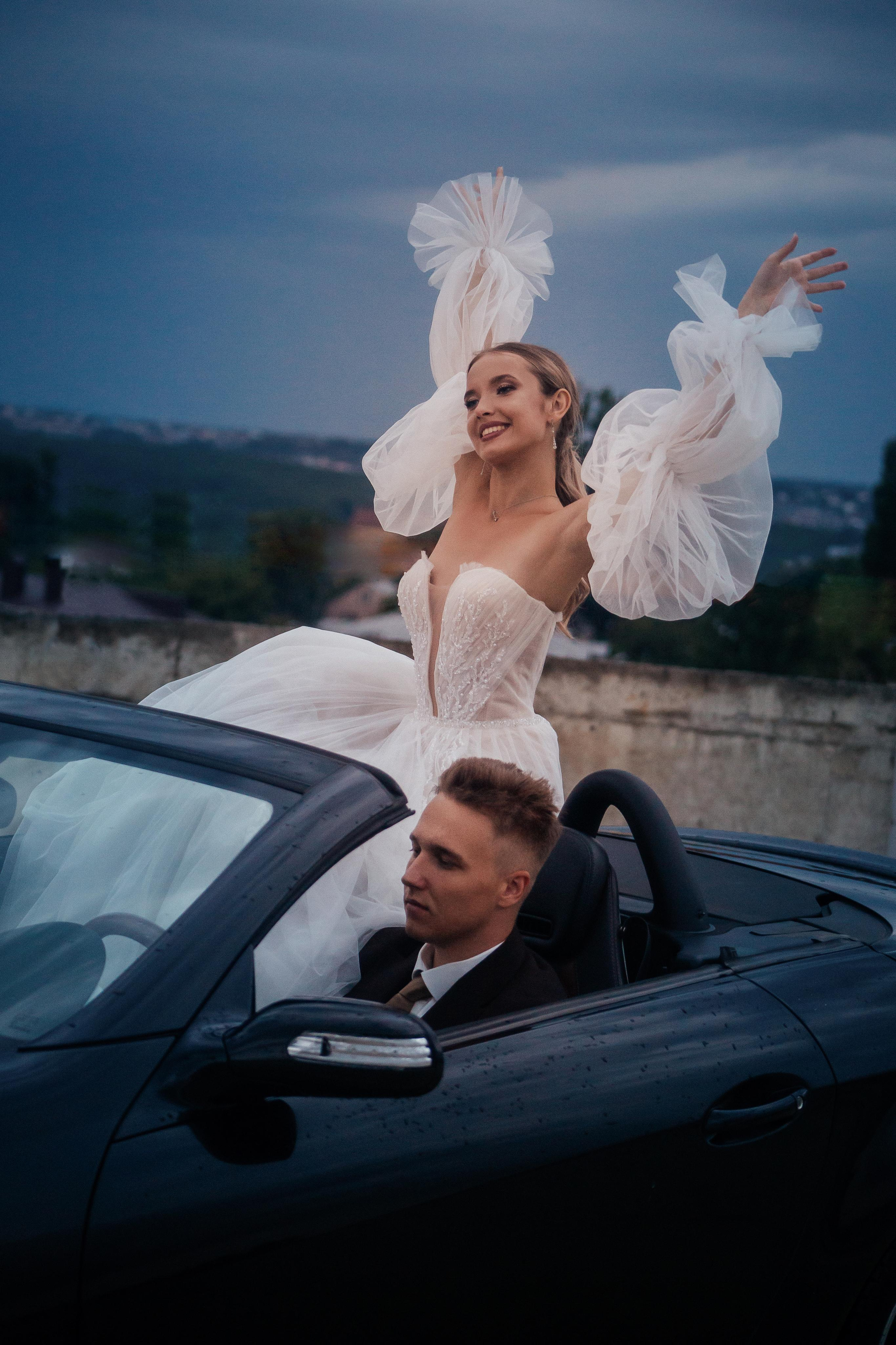 Свадебная фотосессия в автомобиле в городе Ставрополь. Фотограф Ставрополь Пятигорск Елизавета Дарина