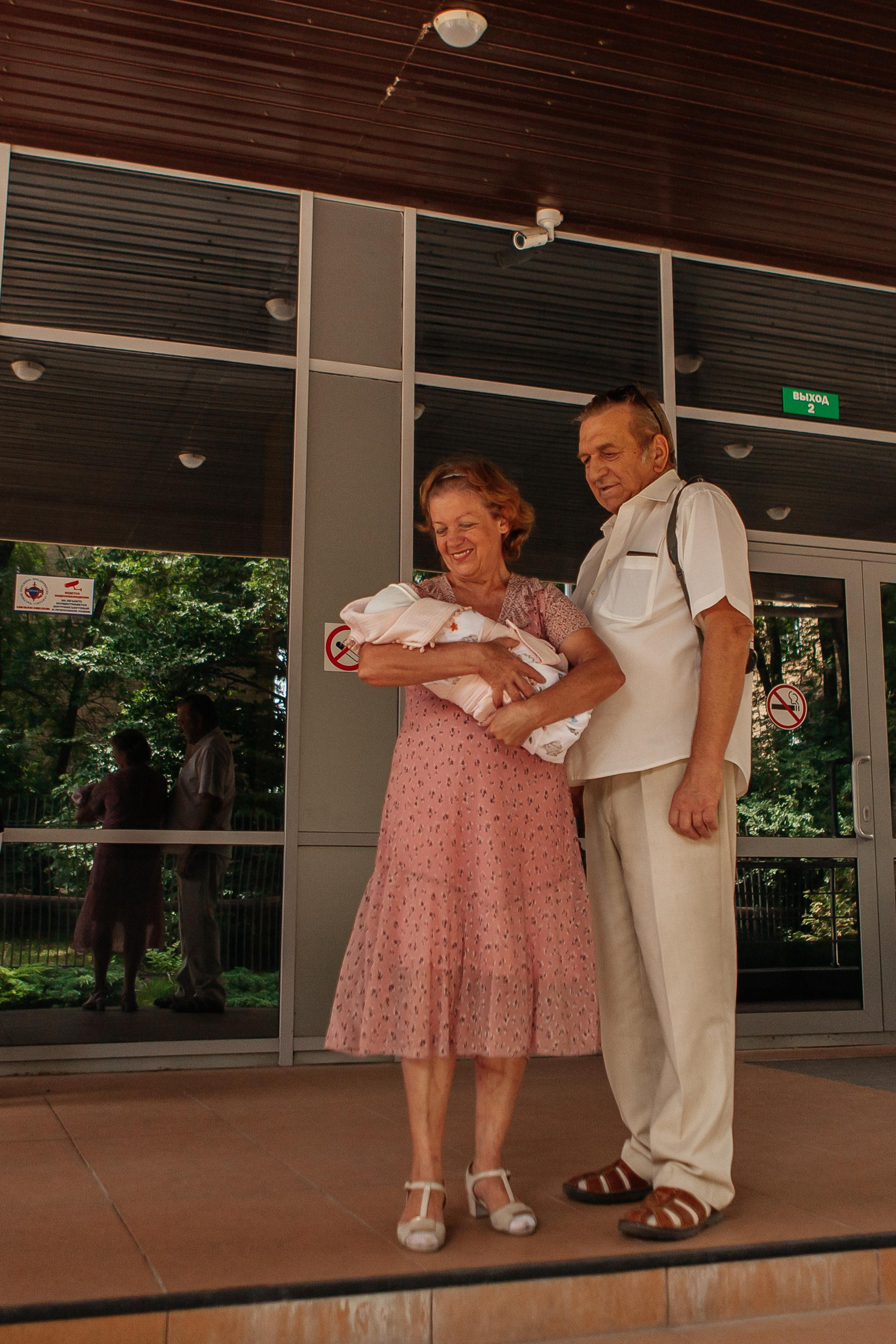 Выписка ребенка из Перинатального центра города Ставрополя. Фотограф Ставрополь Пятигорск Елизавета Дарина