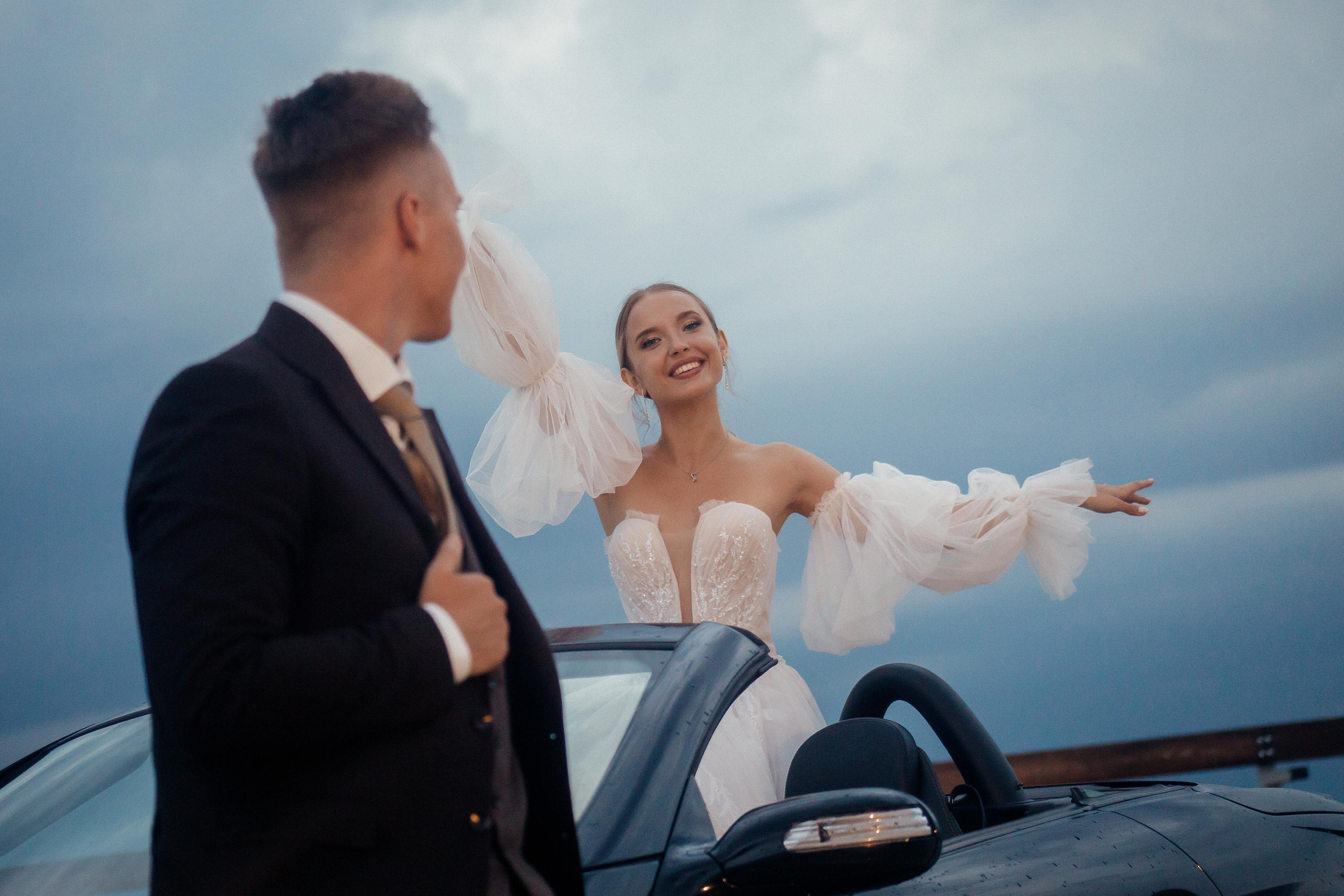 Свадебная фотосессия в автомобиле в городе Ставрополь. Фотограф Ставрополь Пятигорск Елизавета Дарина