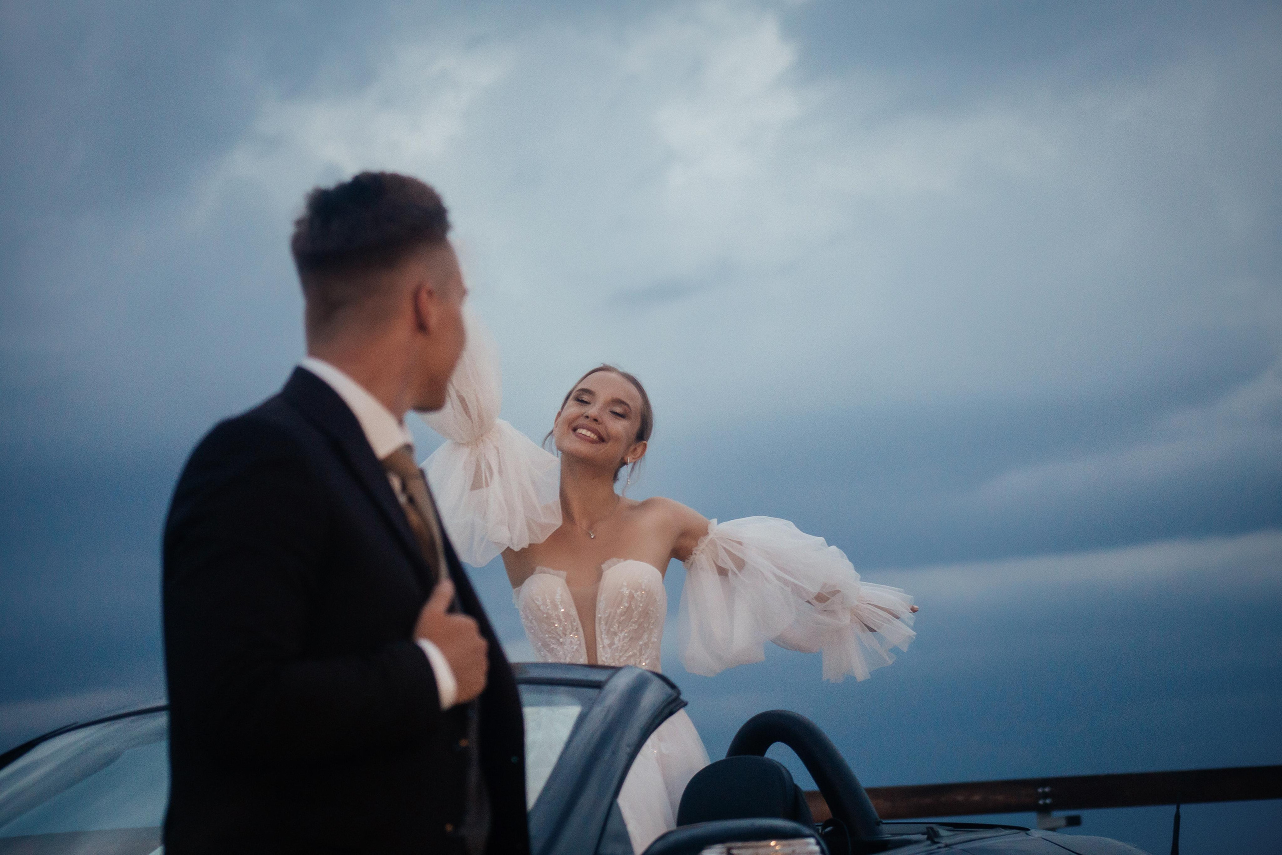 Свадебная фотосессия в автомобиле в городе Ставрополь. Фотограф Ставрополь Пятигорск Елизавета Дарина