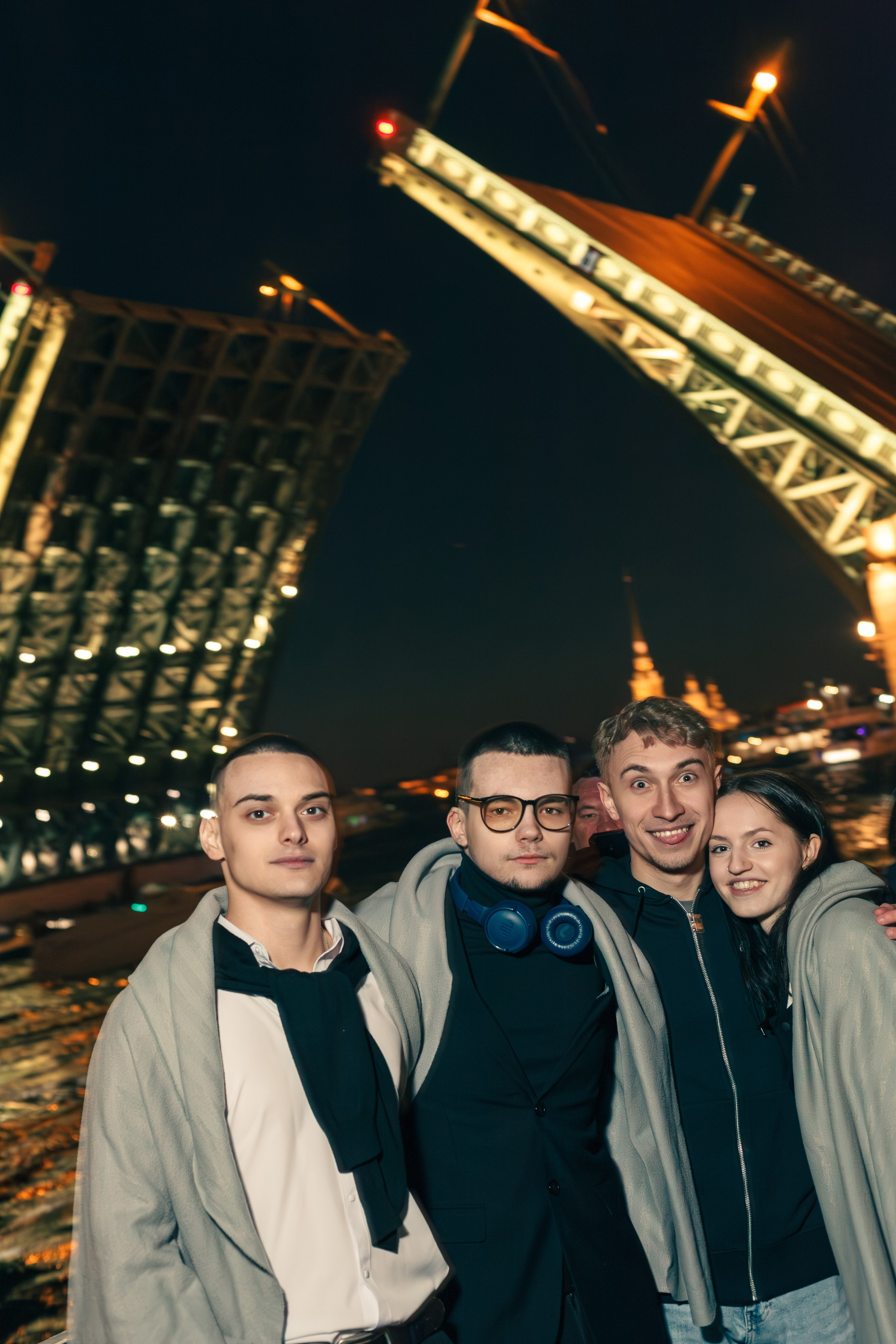 Зеркало ночного города. Фотограф в Санкт — Петербурге Валерий Гаухман