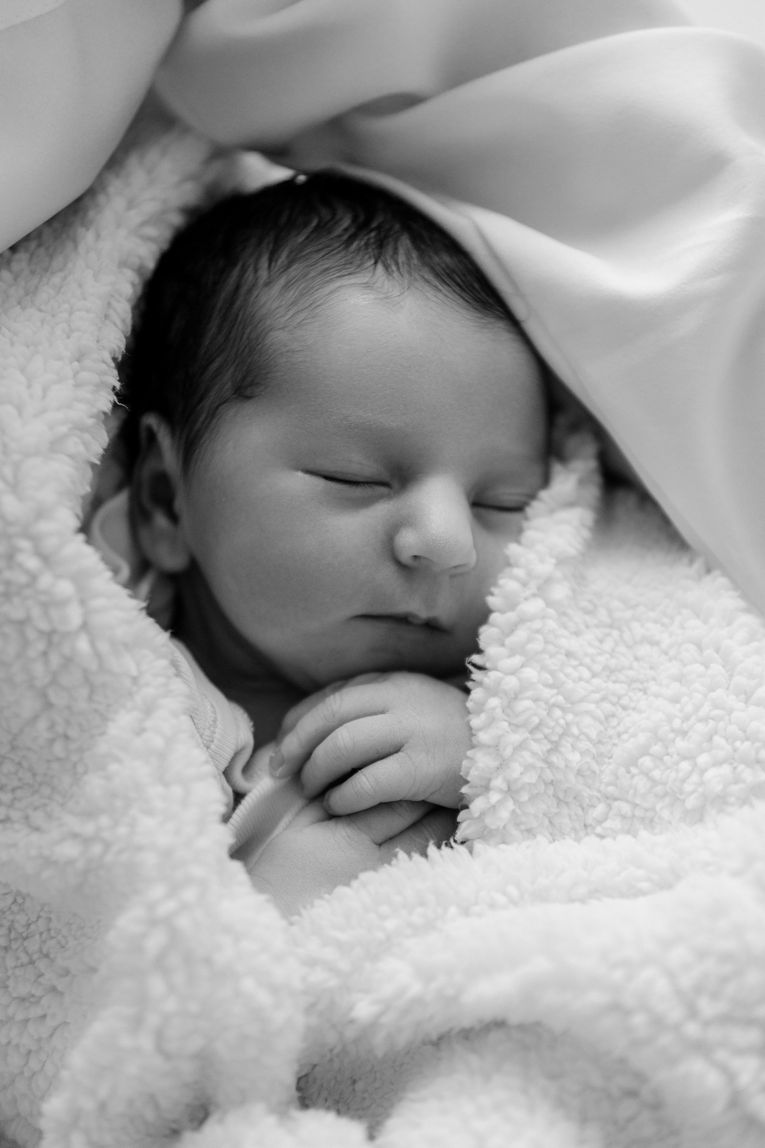 Вероника с малышкой. Фотограф женского портрета, беременности и материнства Харькова Елена