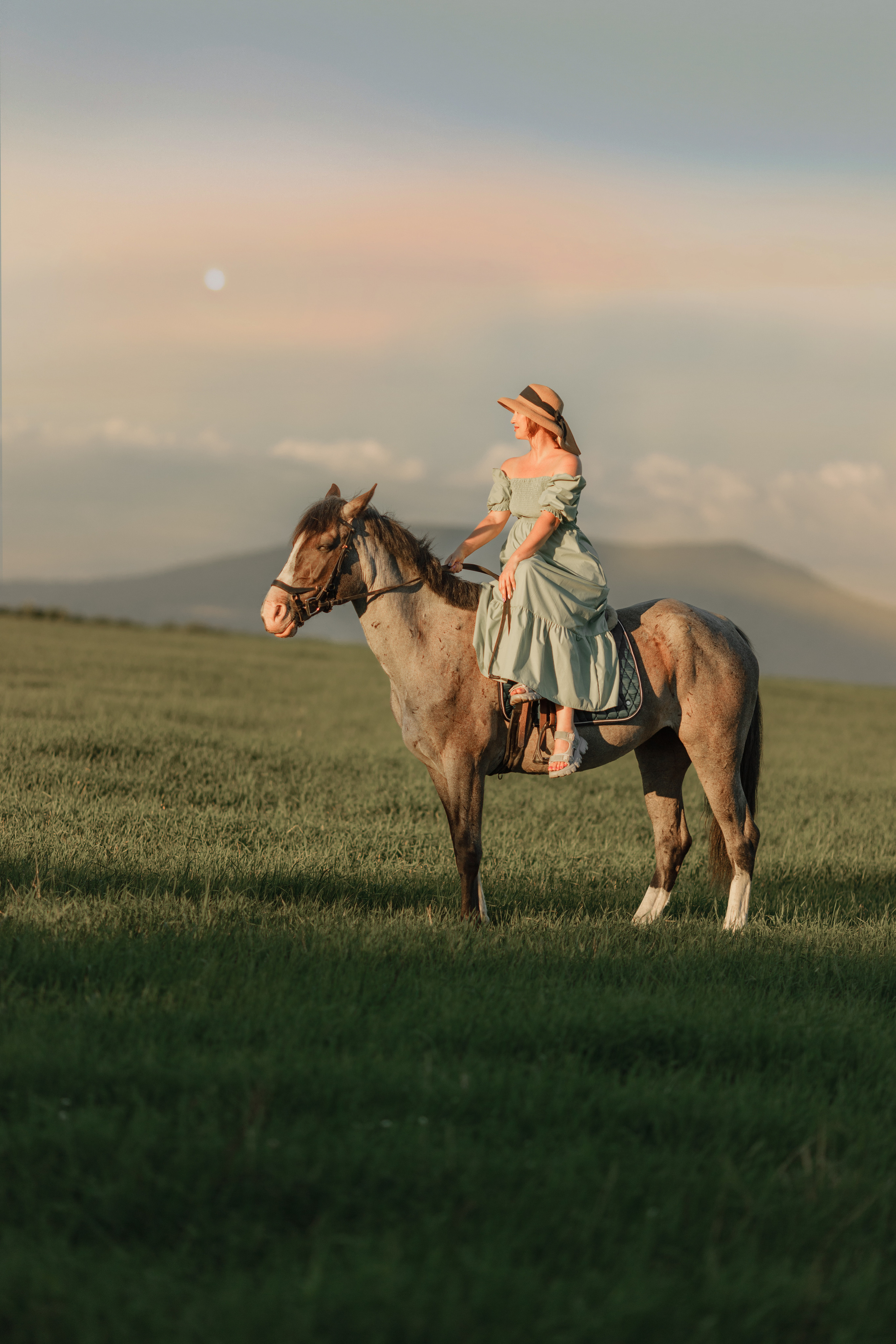 Конная фотопрогулка. Фотограф женского портрета, беременности и материнства Харькова Елена