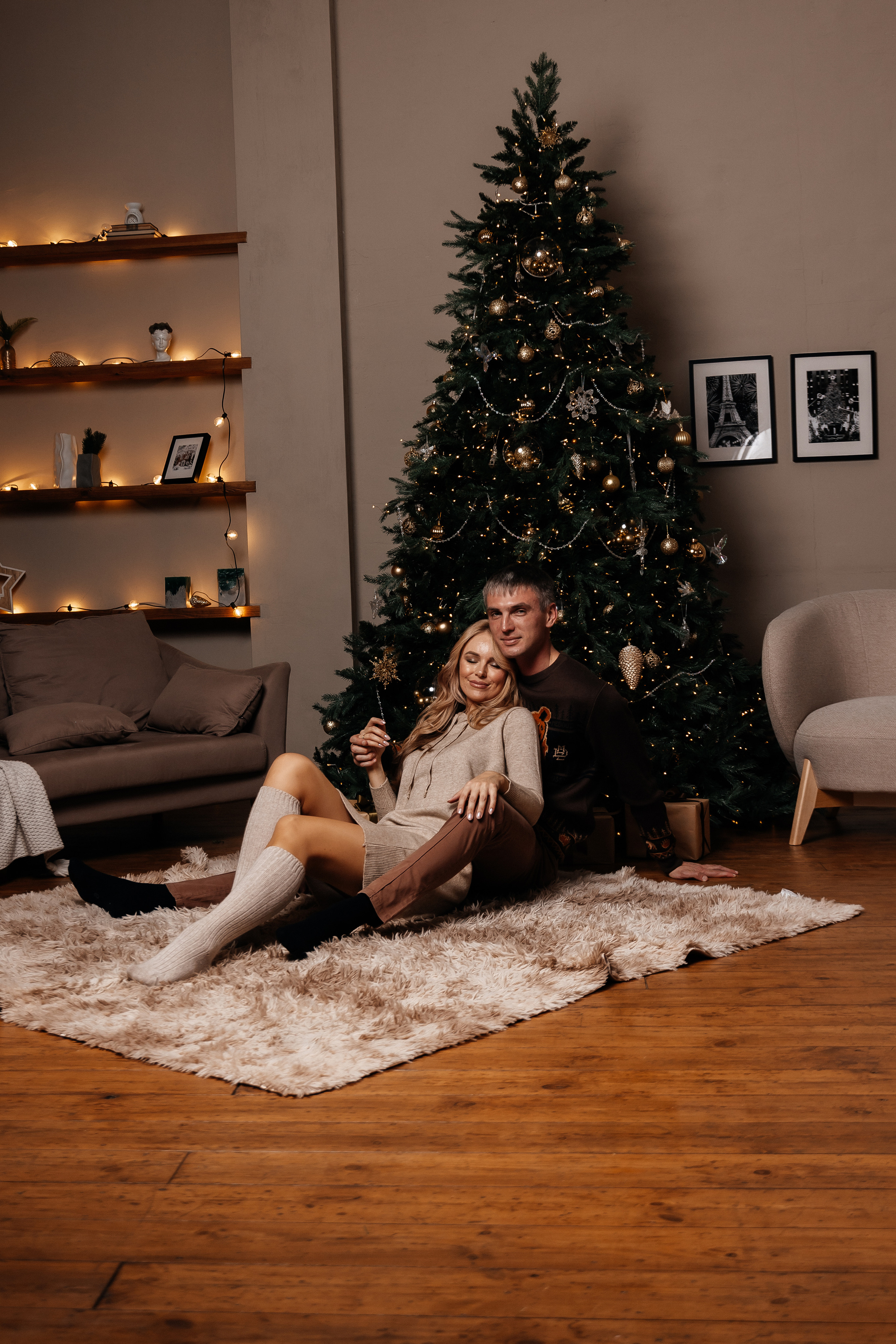 Дина, новогодняя съемка в студии Тепло. Фотограф женского портрета, беременности и материнства Харькова Елена