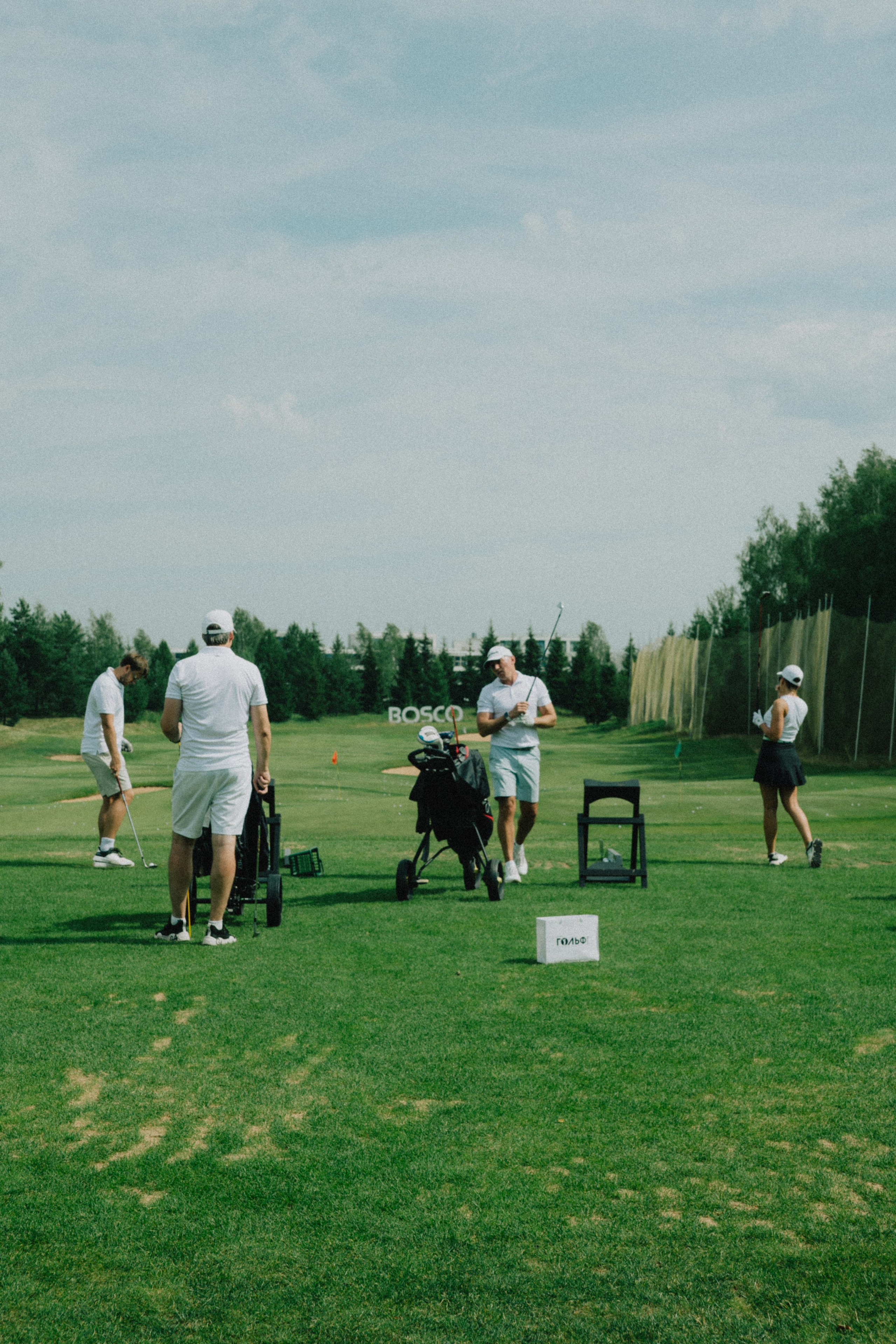 Журнал «ГОЛЬФ» Пестово. Бэкстейдж и репортажный фотограф в Москве Артем Онацко