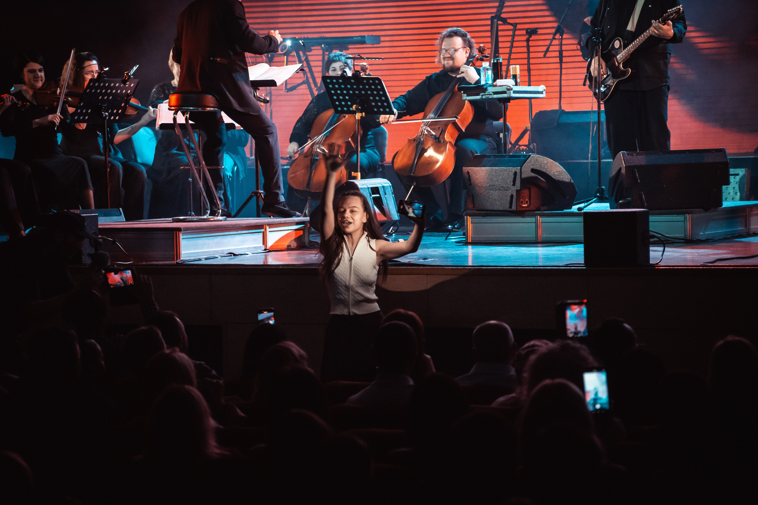 Сергей Бобунец с оркестром, Гранд холл Сибирь, 18.03.2026. Фотограф Регина Крикунова г. Красноярск