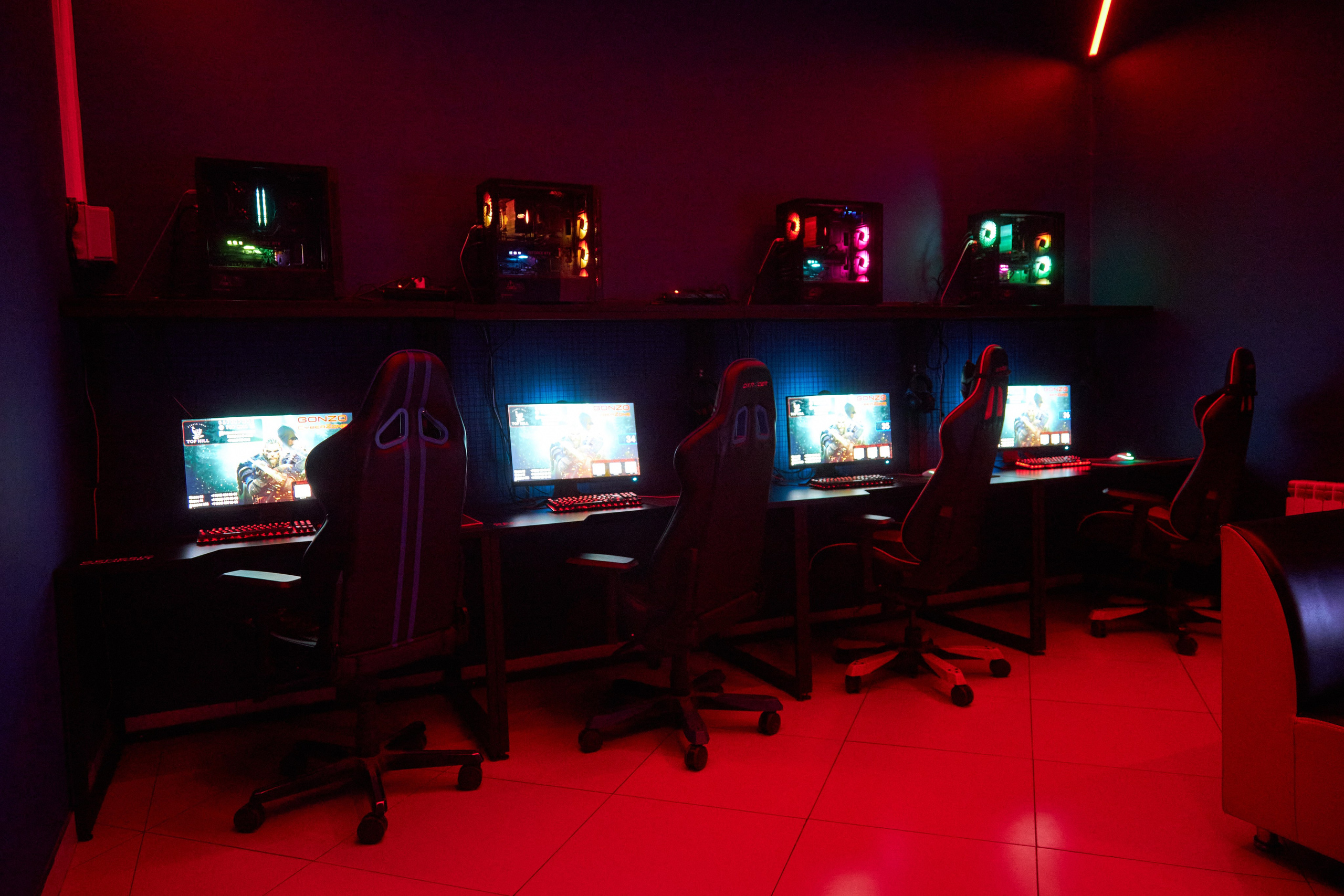 Киберклуб «Gonzo». Фотограф Сергей Феденко