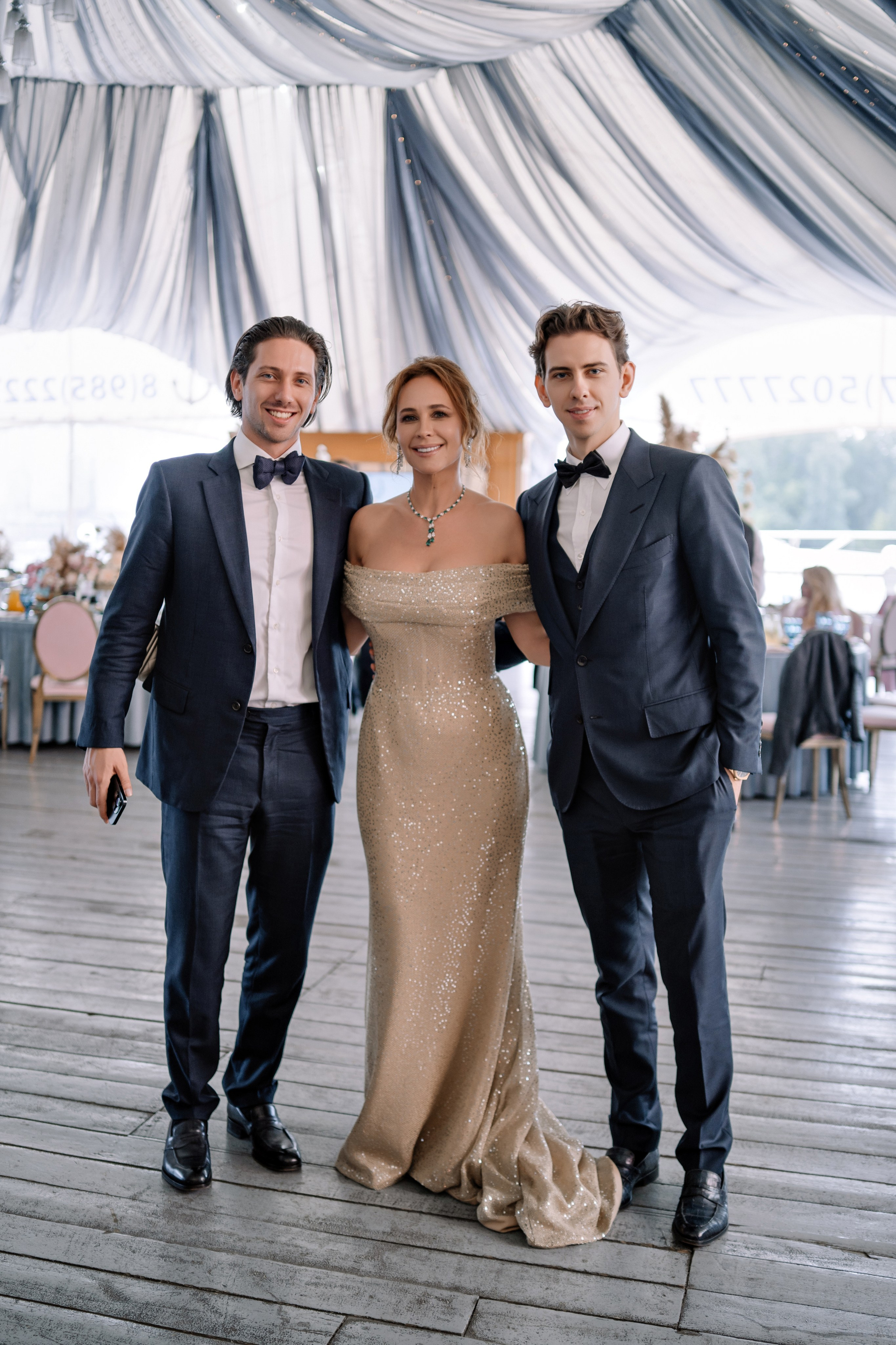 Выездная регистрация свадьбы в ресторане River Club Moscow. Свадебный и семейный фотограф в Москве Светлана Зоткина