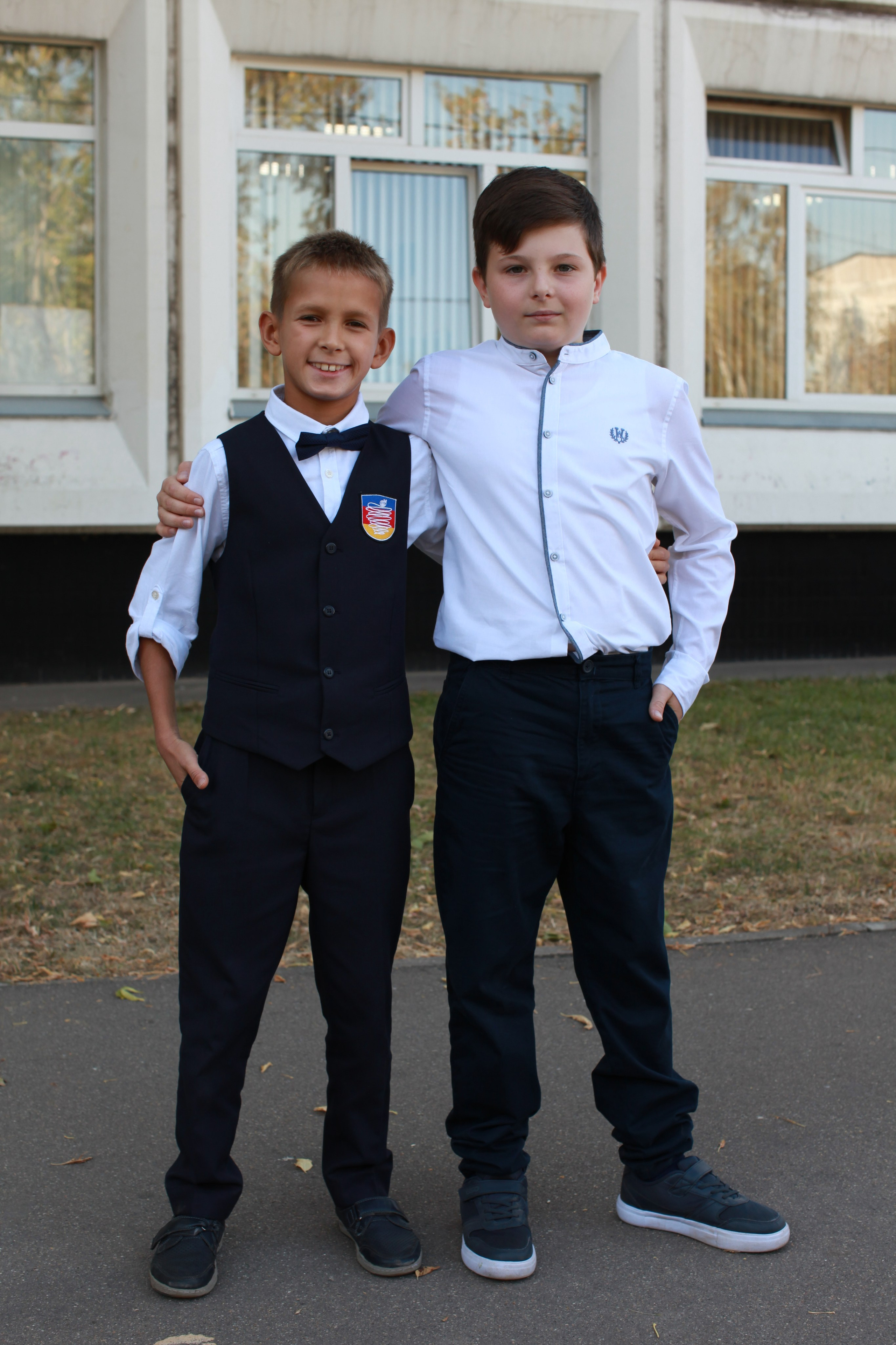 Осенняя фотосессия у школы. Выпускные альбомы Москва СВАО