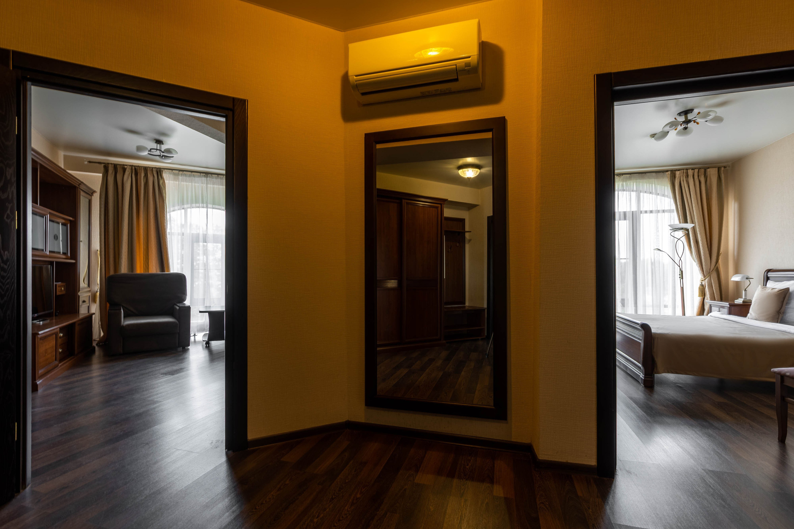 ДОМ МОСКВЫ. Семейный фотограф на крещение и венчание