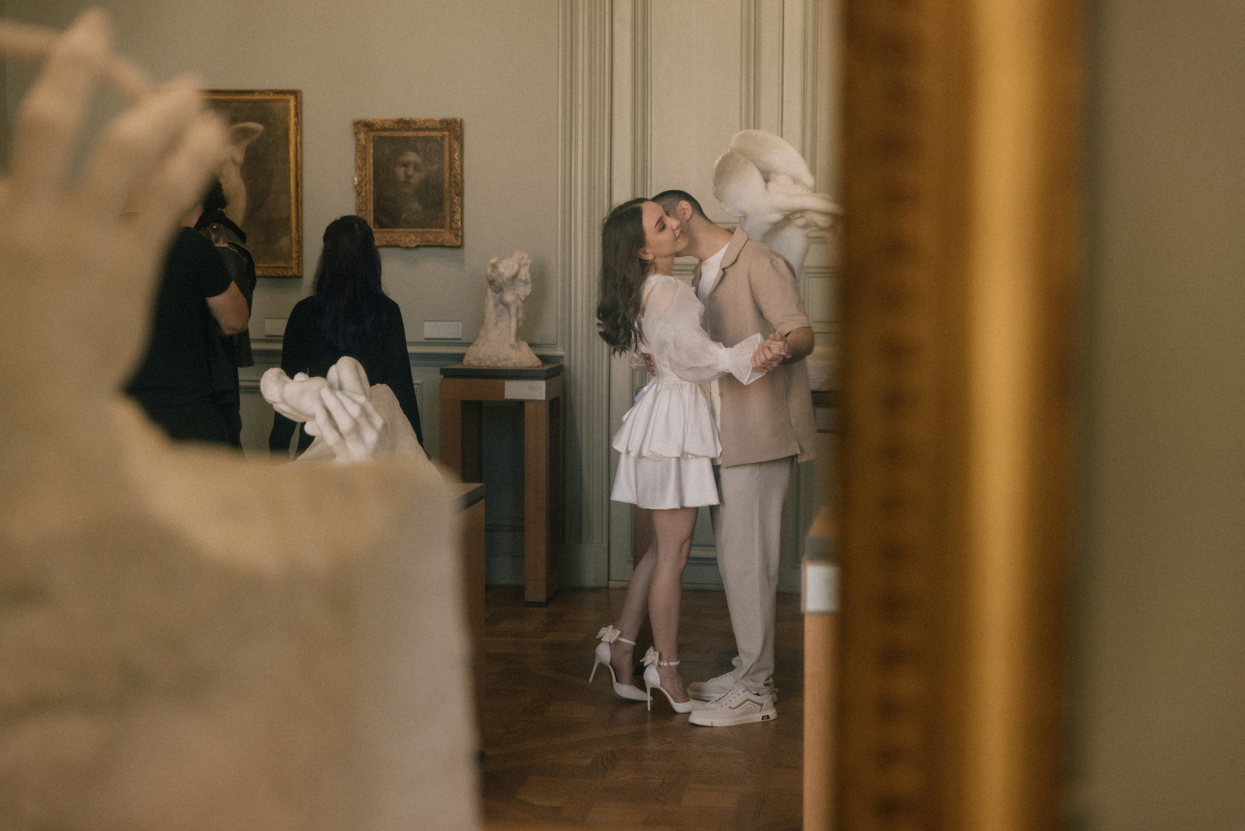 Love is a masterpiece. Photographer in Paris