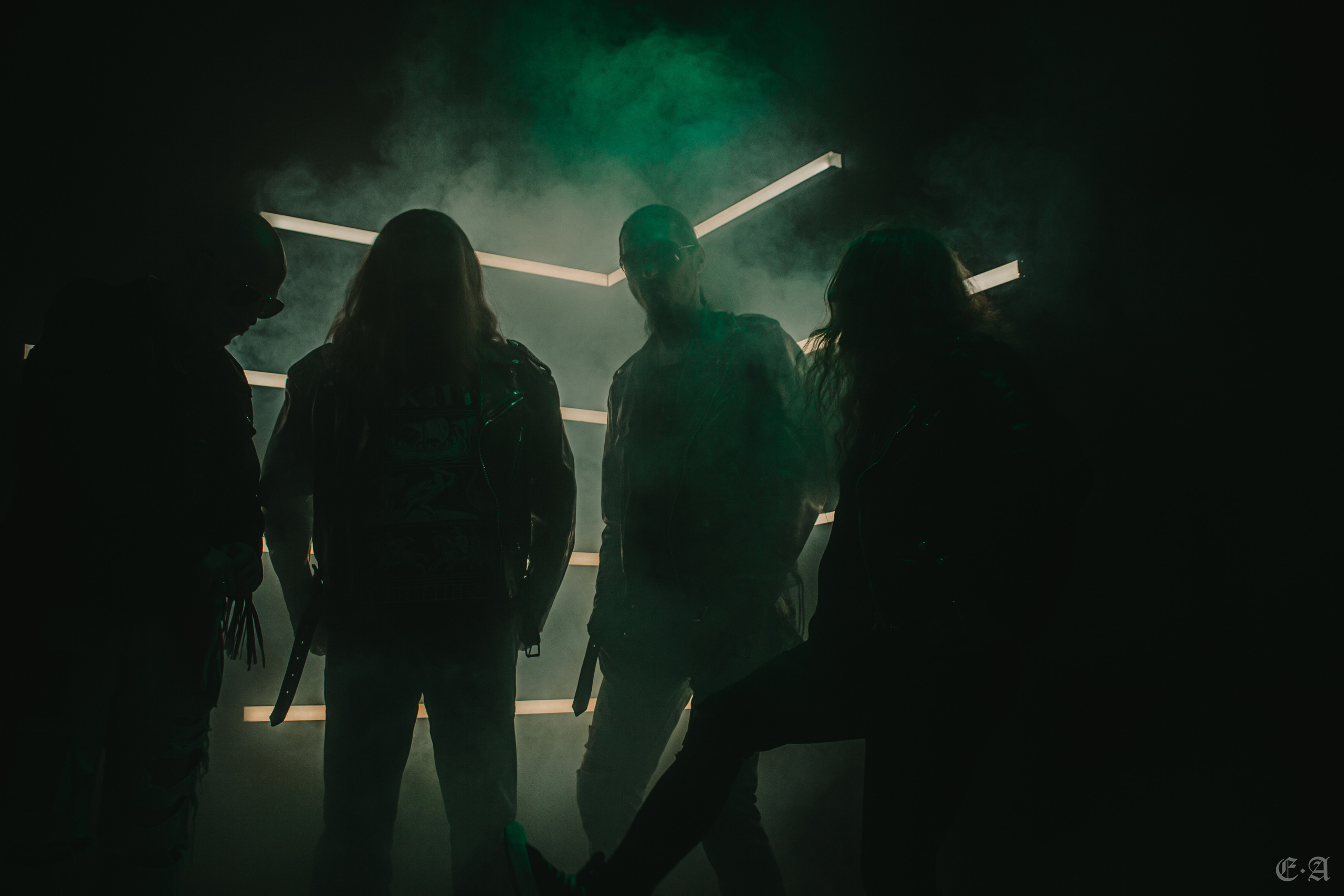 Retrowave «Ворон». Фотограф Ellairen