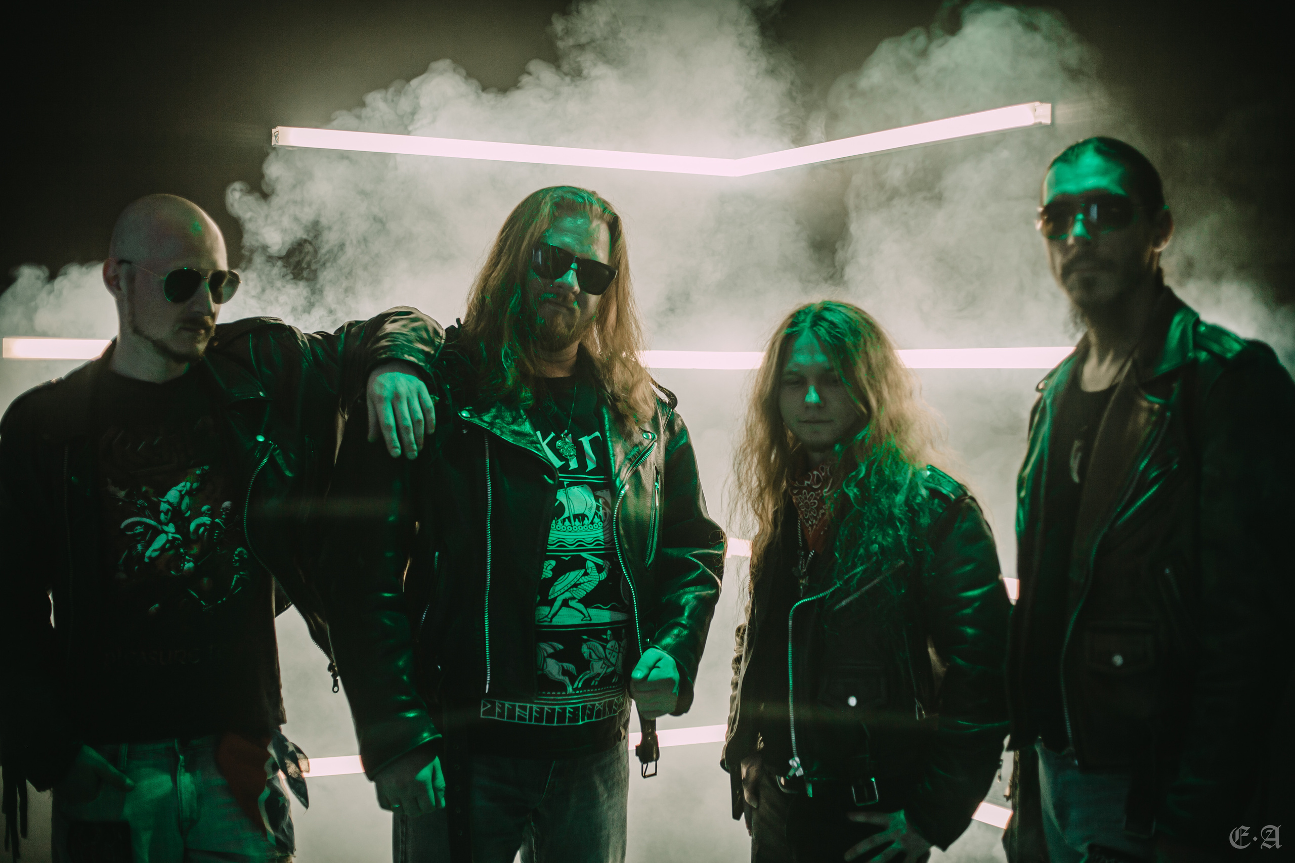 Retrowave «Ворон». Фотограф Ellairen