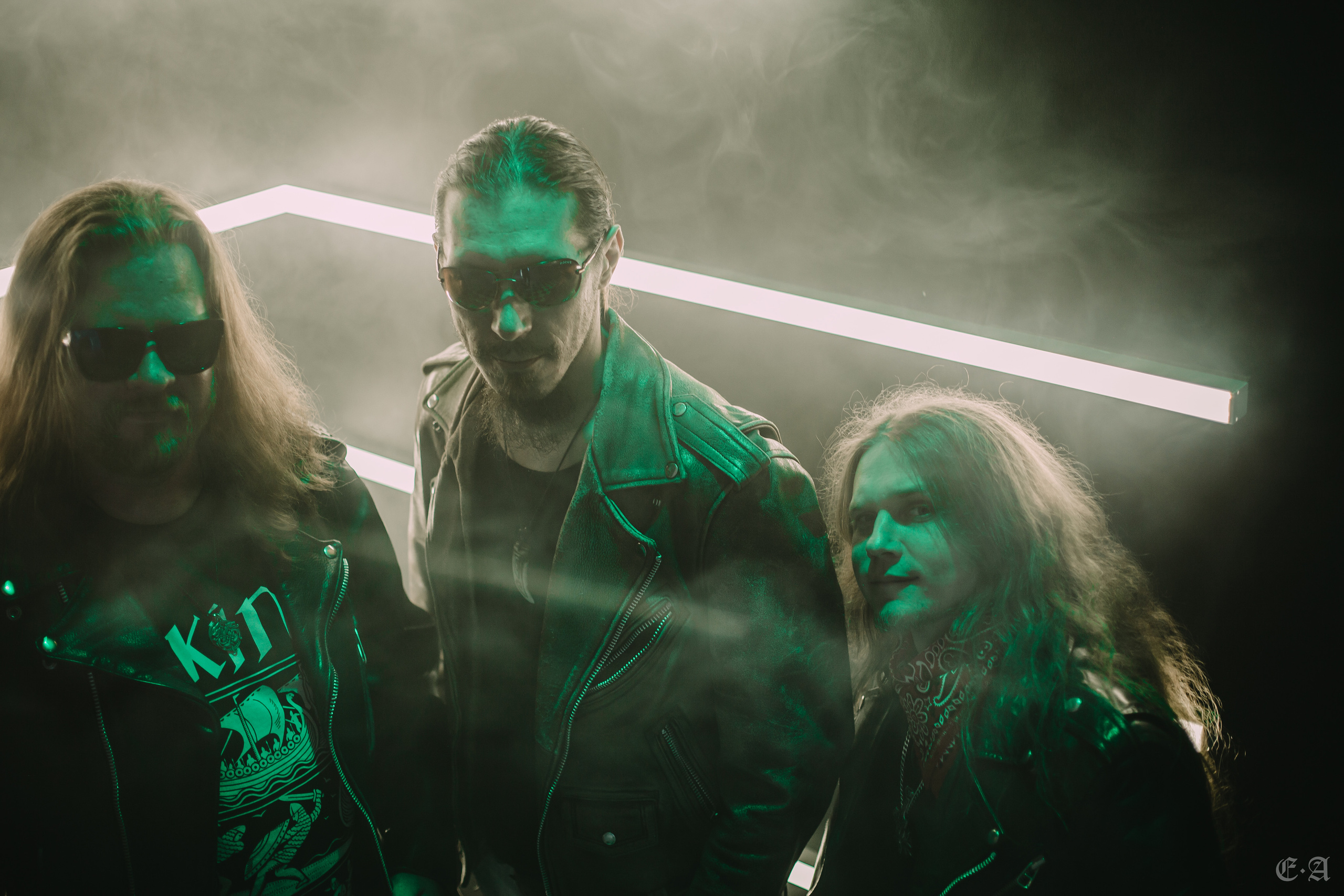 Retrowave «Ворон». Фотограф Ellairen